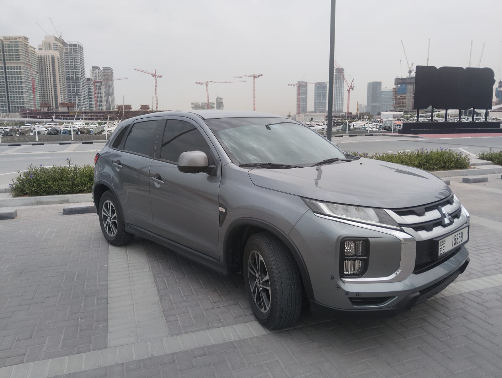 Grijs Mitsubishi ASX GLS 2024