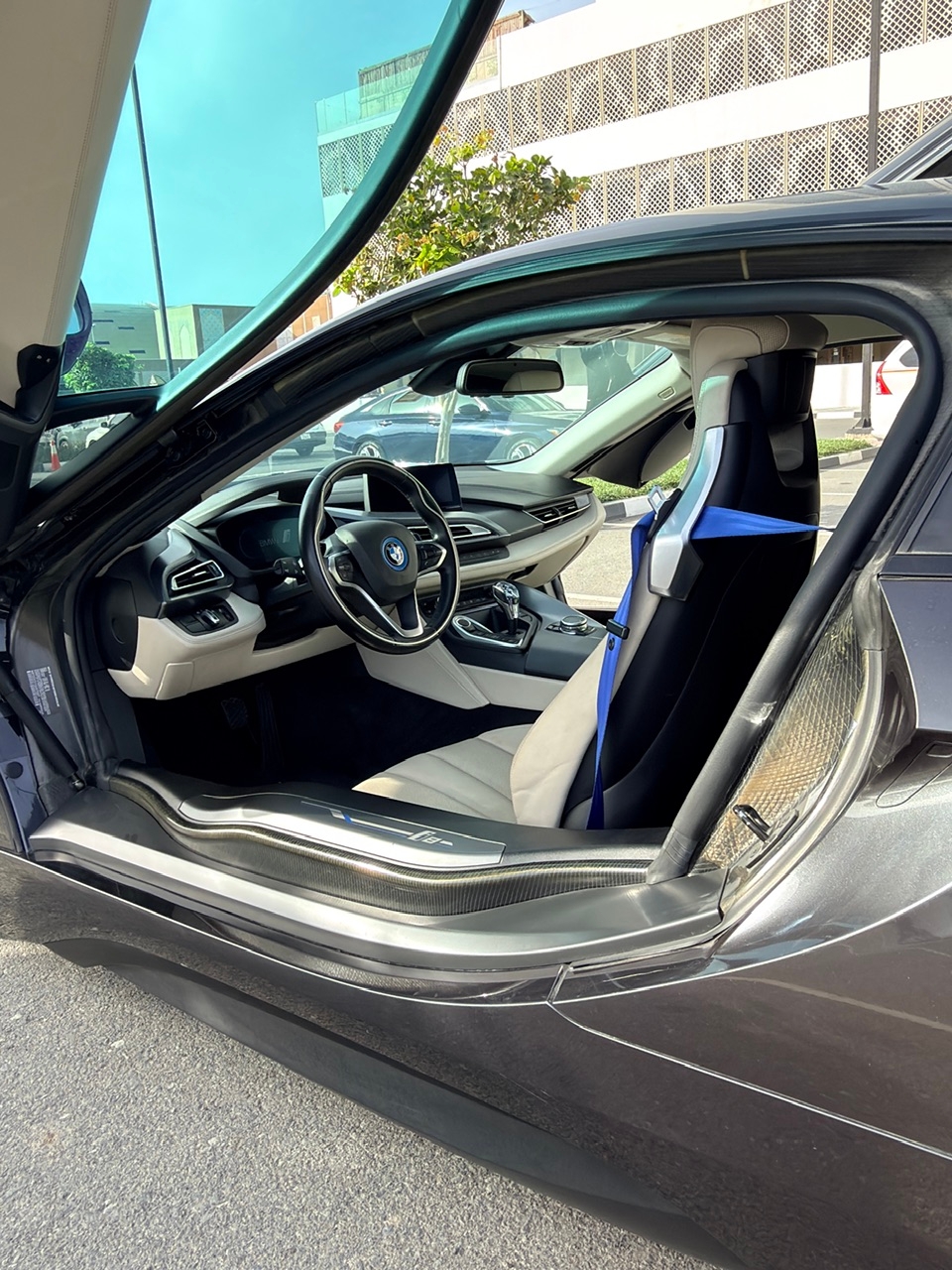 Grigio scuro BMW i8 Coupe 2016