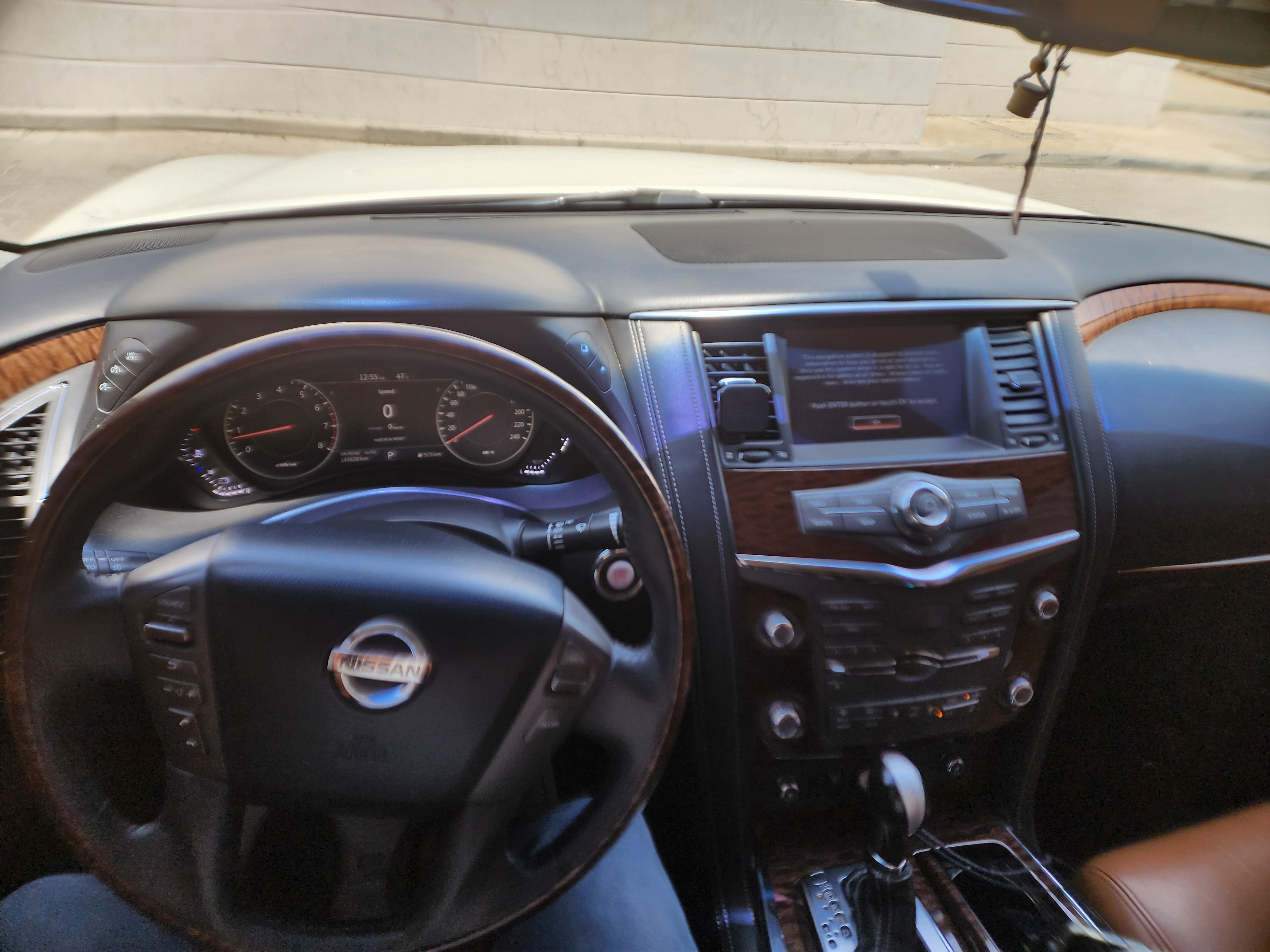 White Nissan Patrol V8 2017