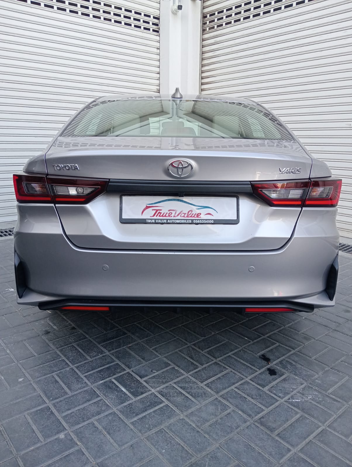 Silver Toyota Yaris SE 2023