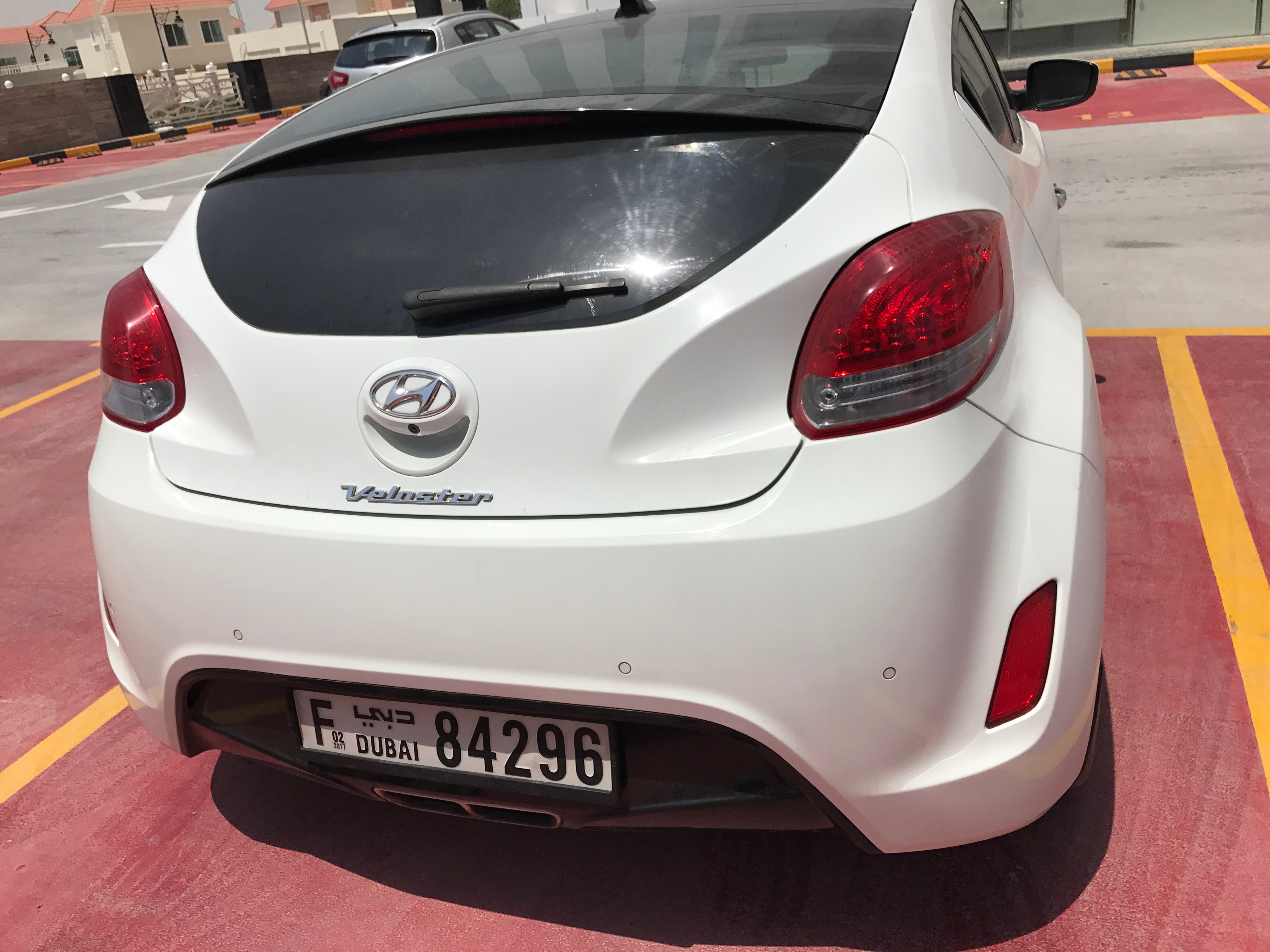 أبيض هيونداي  Veloster 2.0 Premium 2015