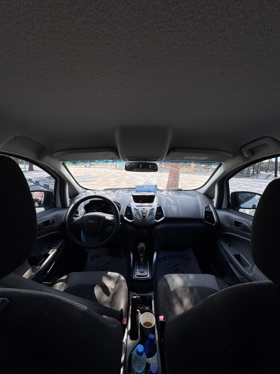 wit Ford EcoSport Ambiente 2017