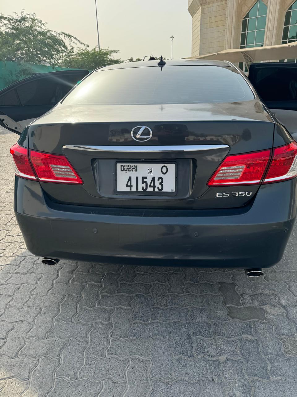 أسود لكزس ES350 Platinum ٢٠١١