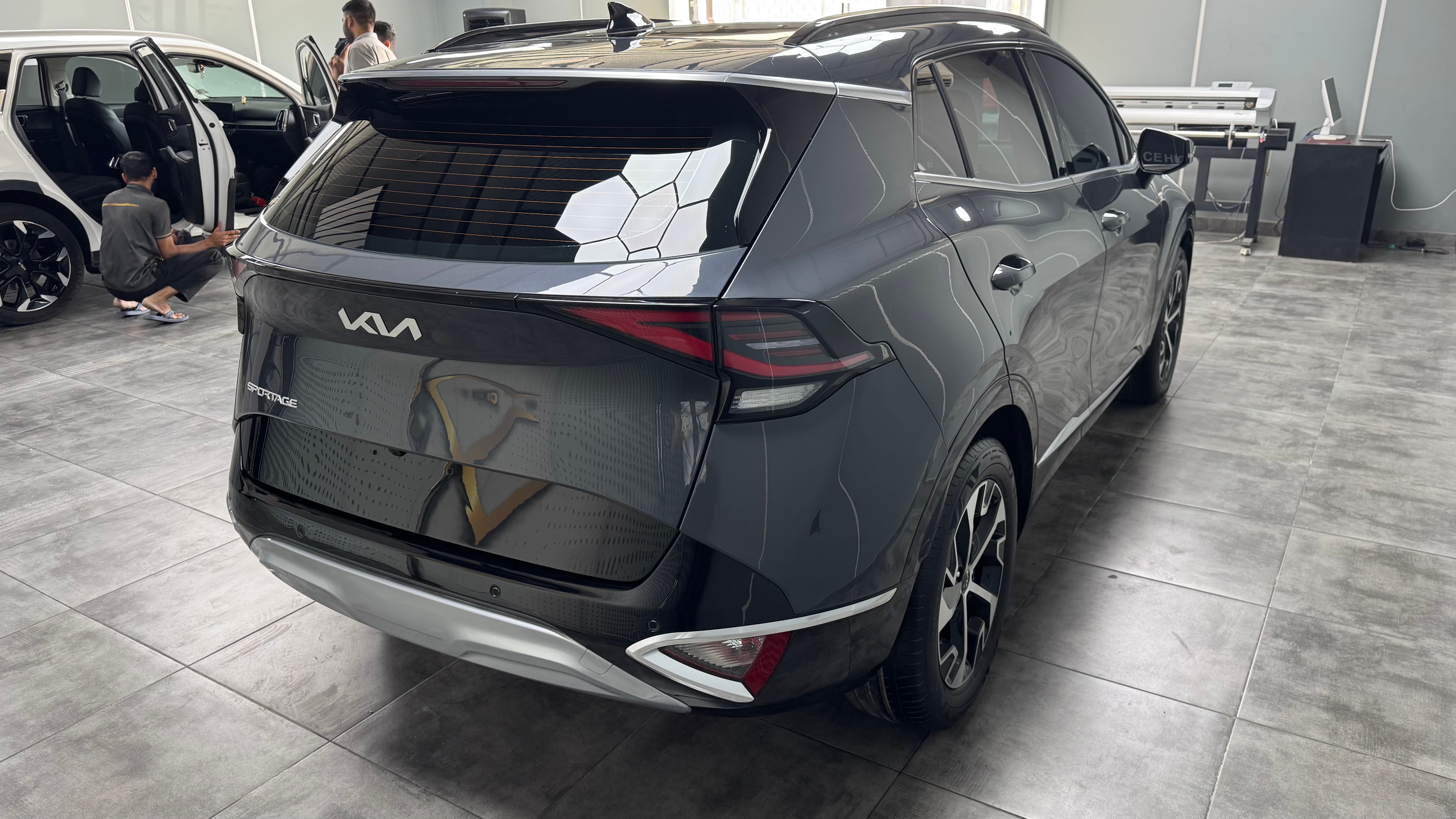 Charcoal Gray Kia Sportage Turbo 2025