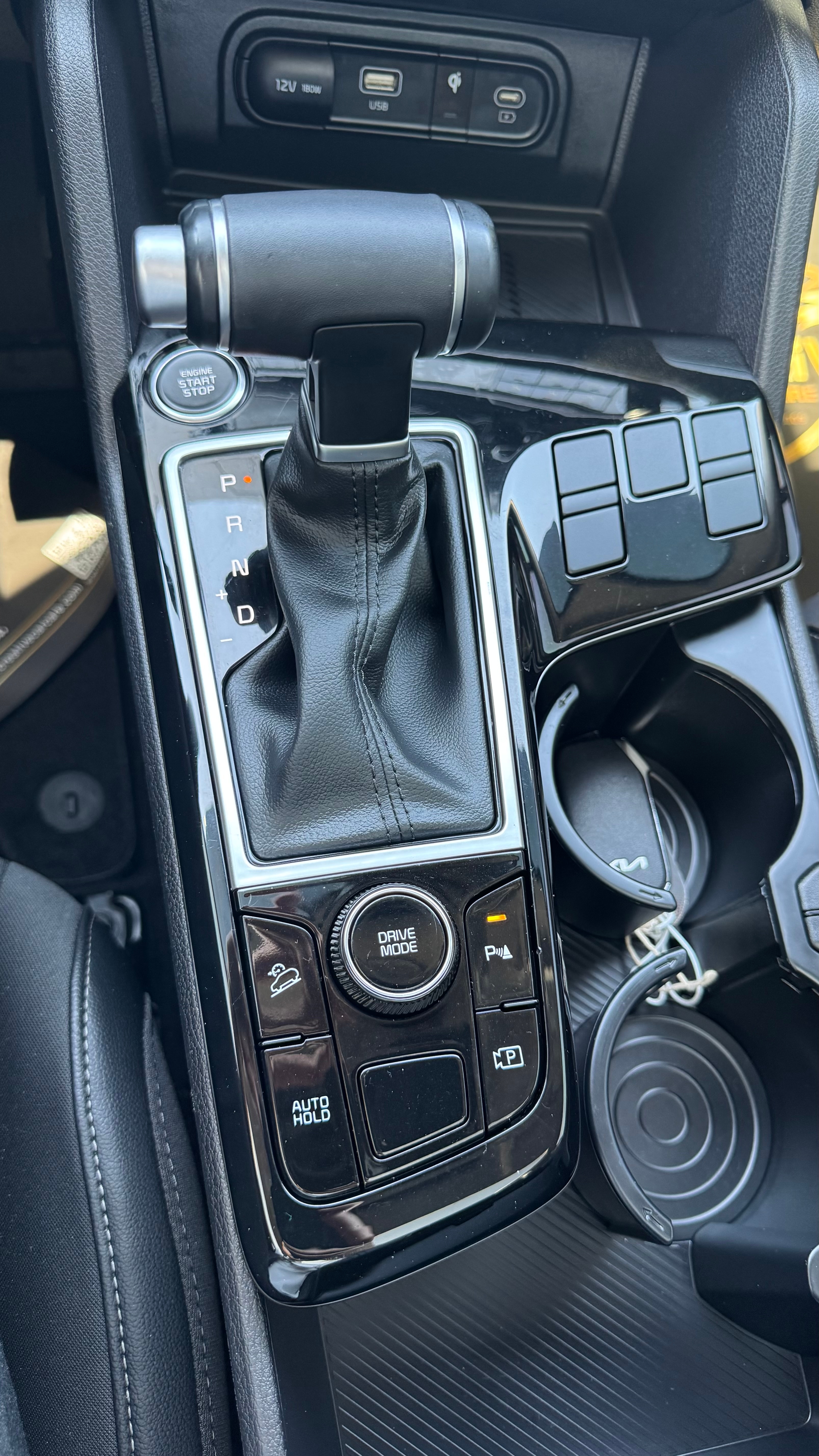 Charcoal Gray Kia Sportage Turbo 2025