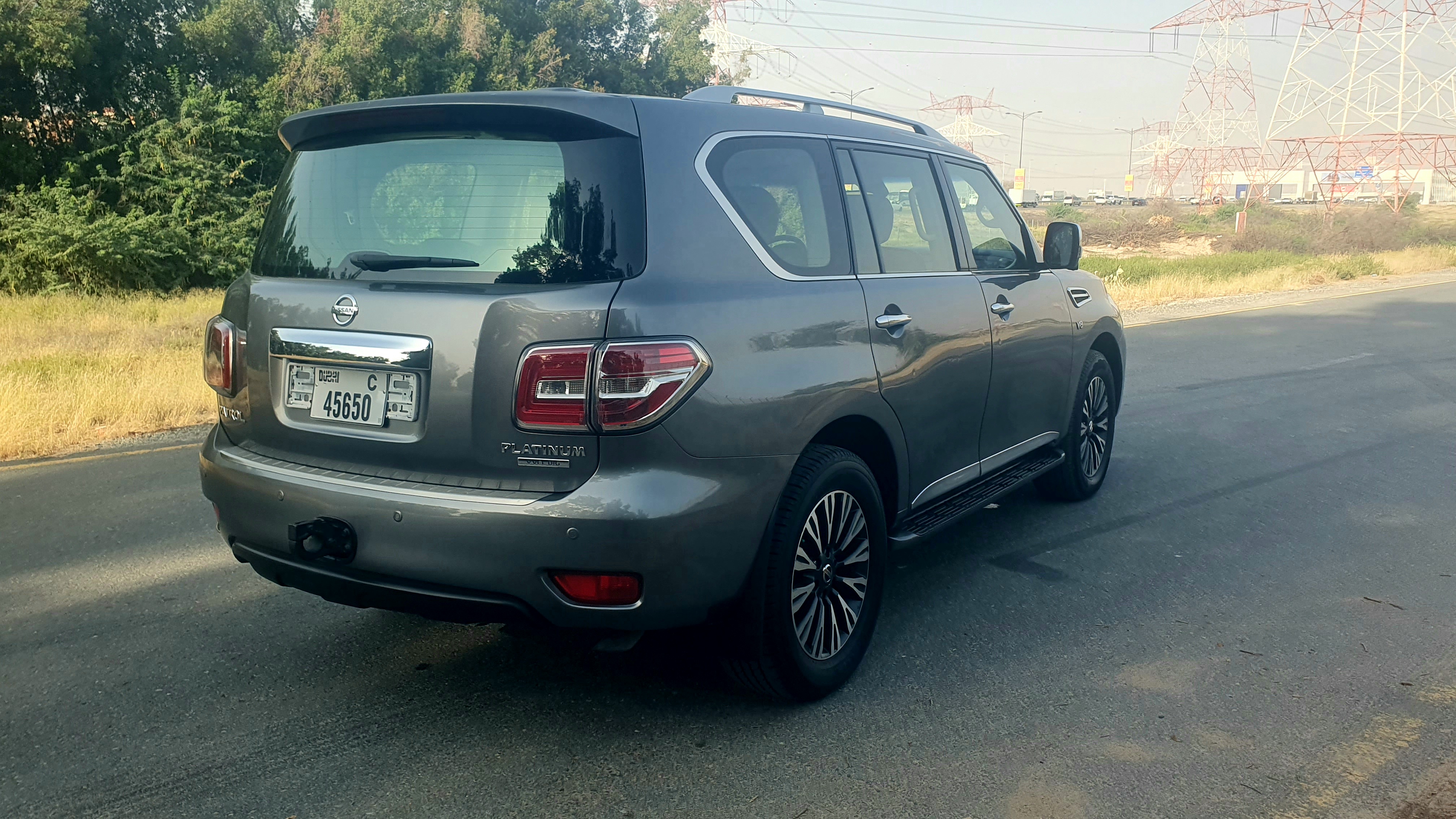 Grau Nissan Patrol LE Platinum 2014