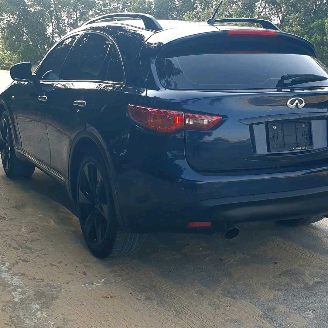 Blue Infiniti QX70 Luxury Plus 2020