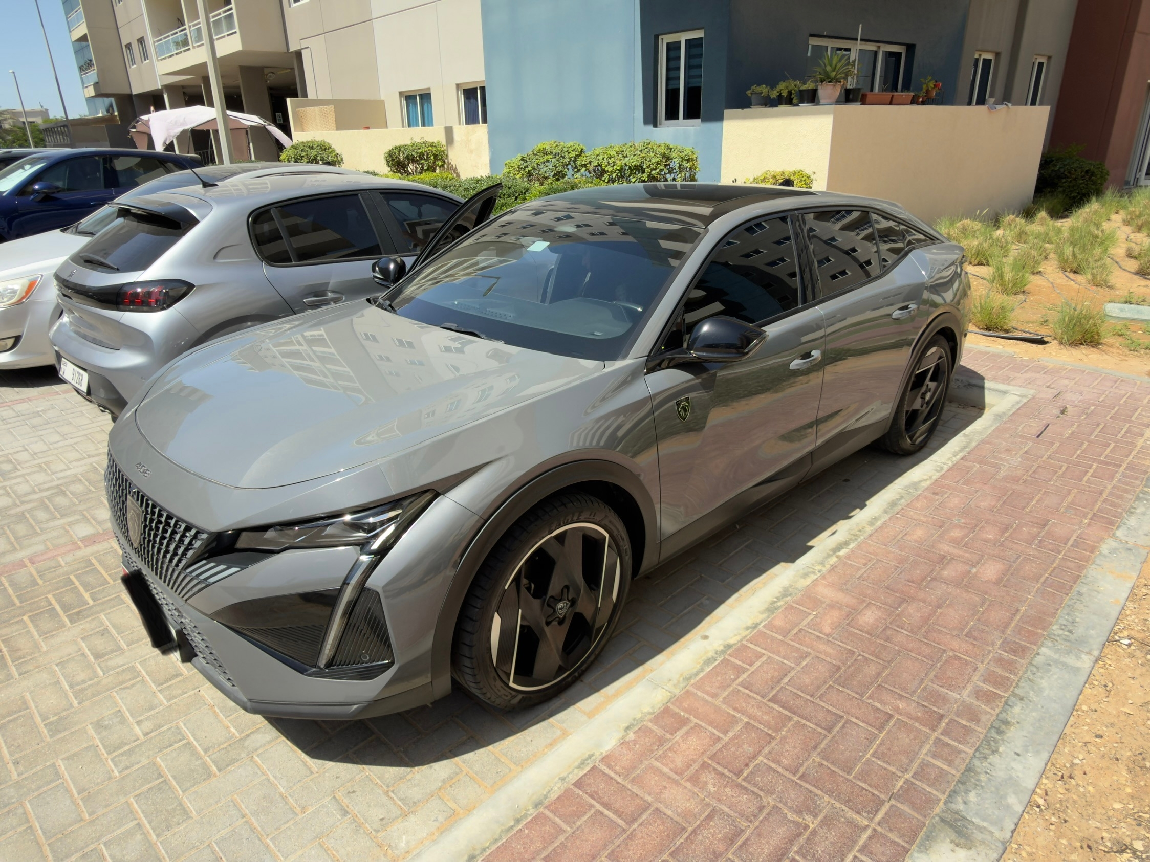 Gray Peugeot 408 GT Line 2024