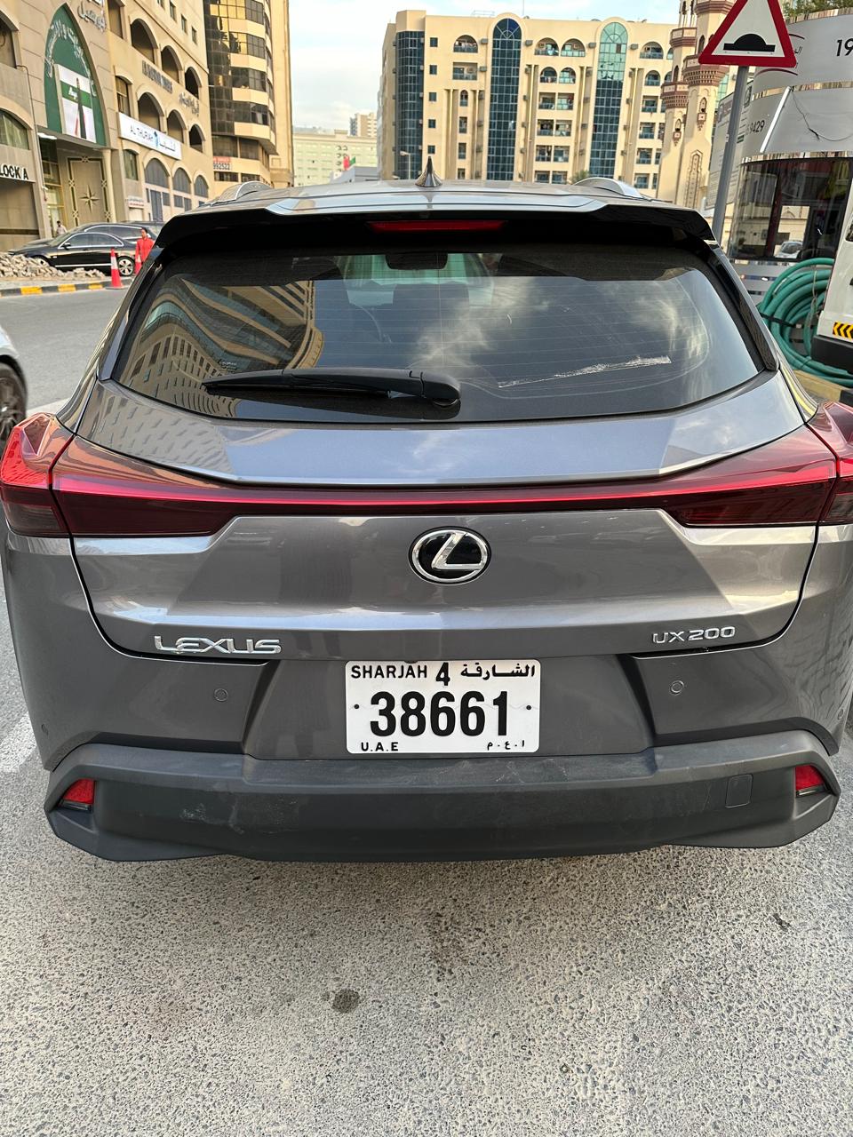 Gri Lexus UX 200 Premier 2021