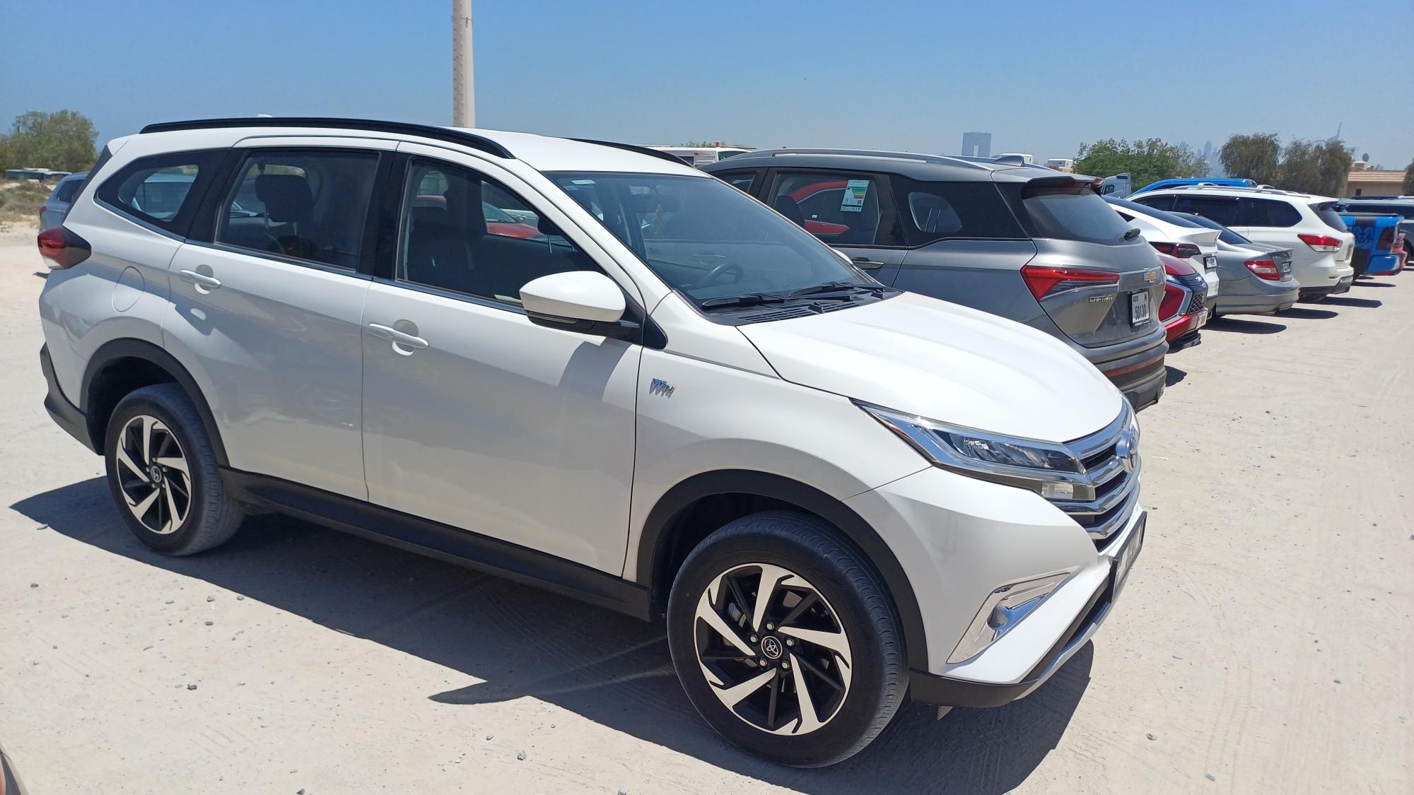 Белый Toyota Rush EX 2023 год
