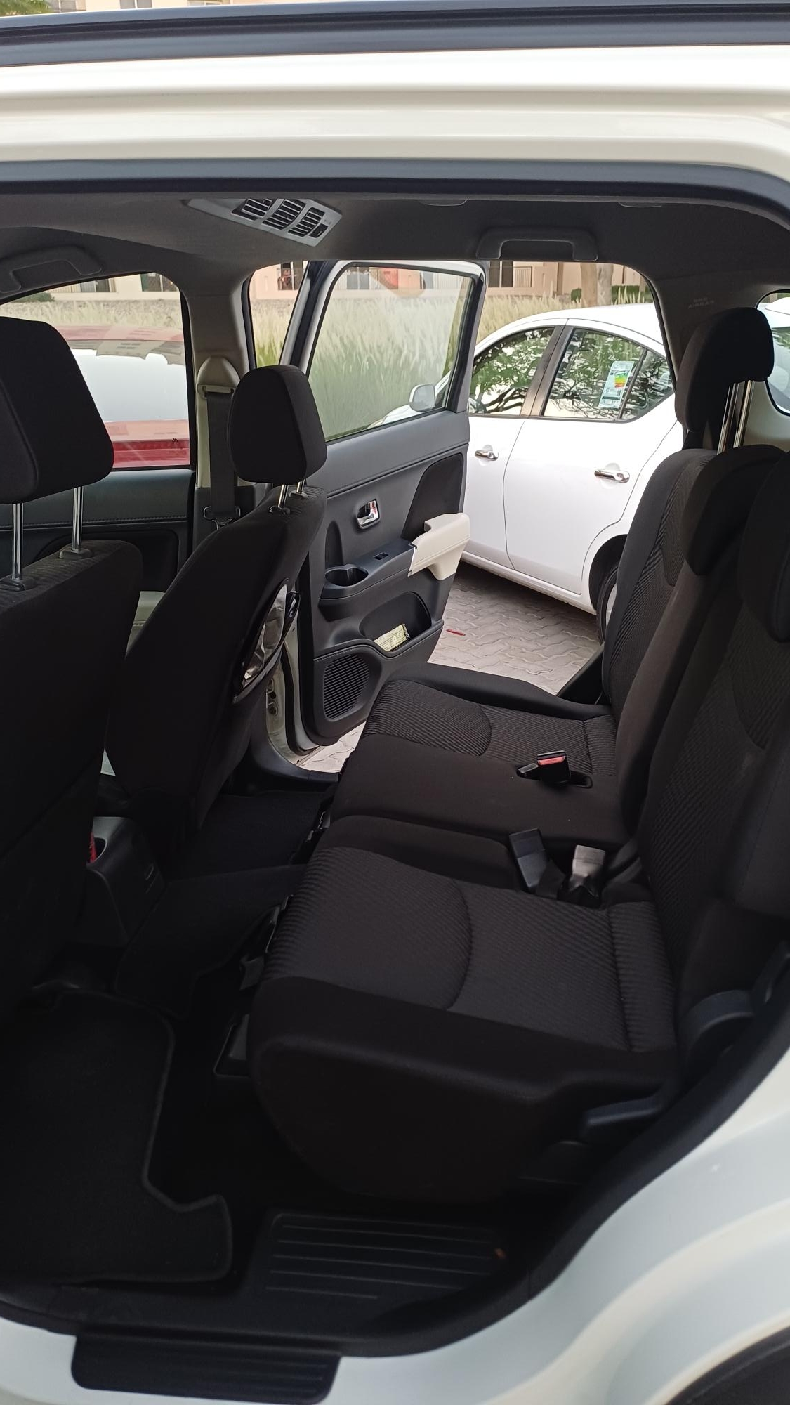 Белый Toyota Rush EX 2023 год