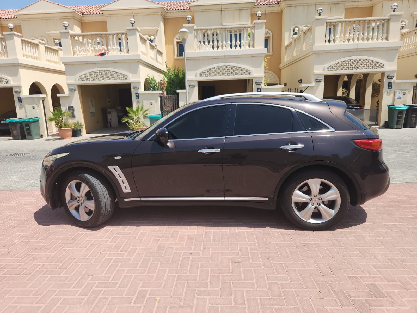 بني إنفينيتي FX45-FX35 Sport 2009