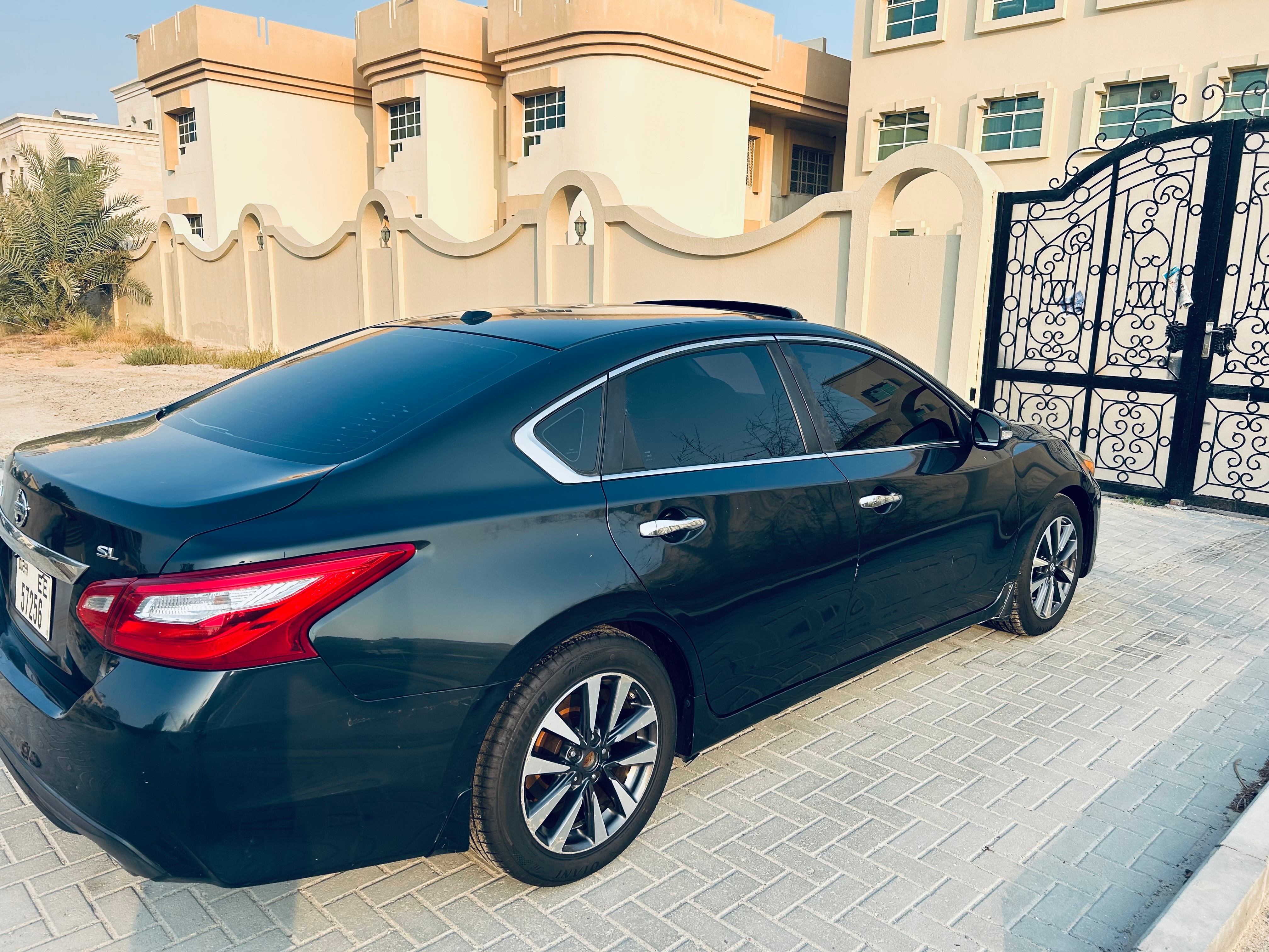 Azul marino Nissan Altima 2.5 SL 2016