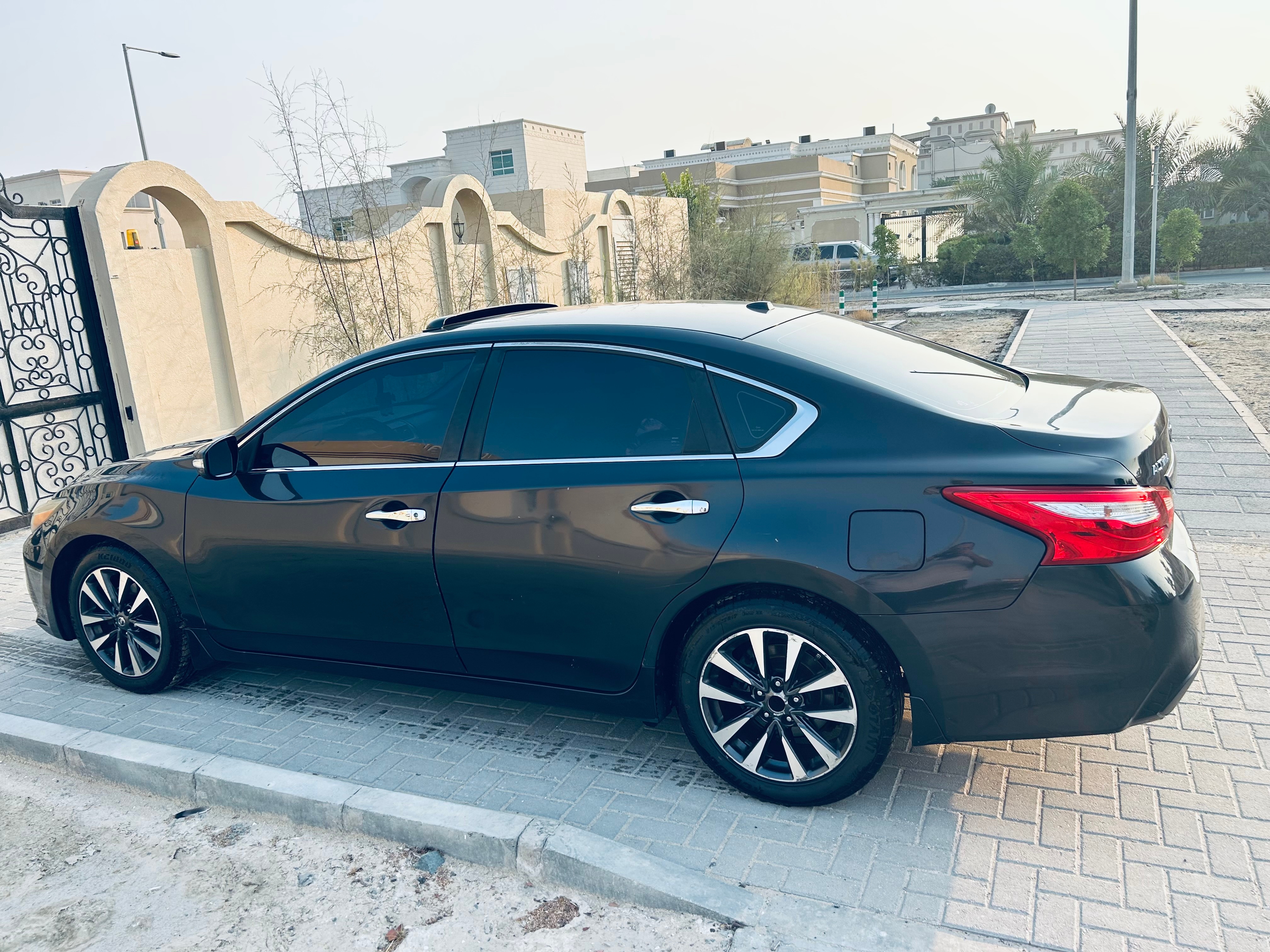 Azul marino Nissan Altima 2.5 SL 2016
