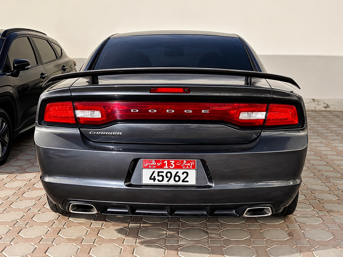 Gray Dodge Charger V6 2013