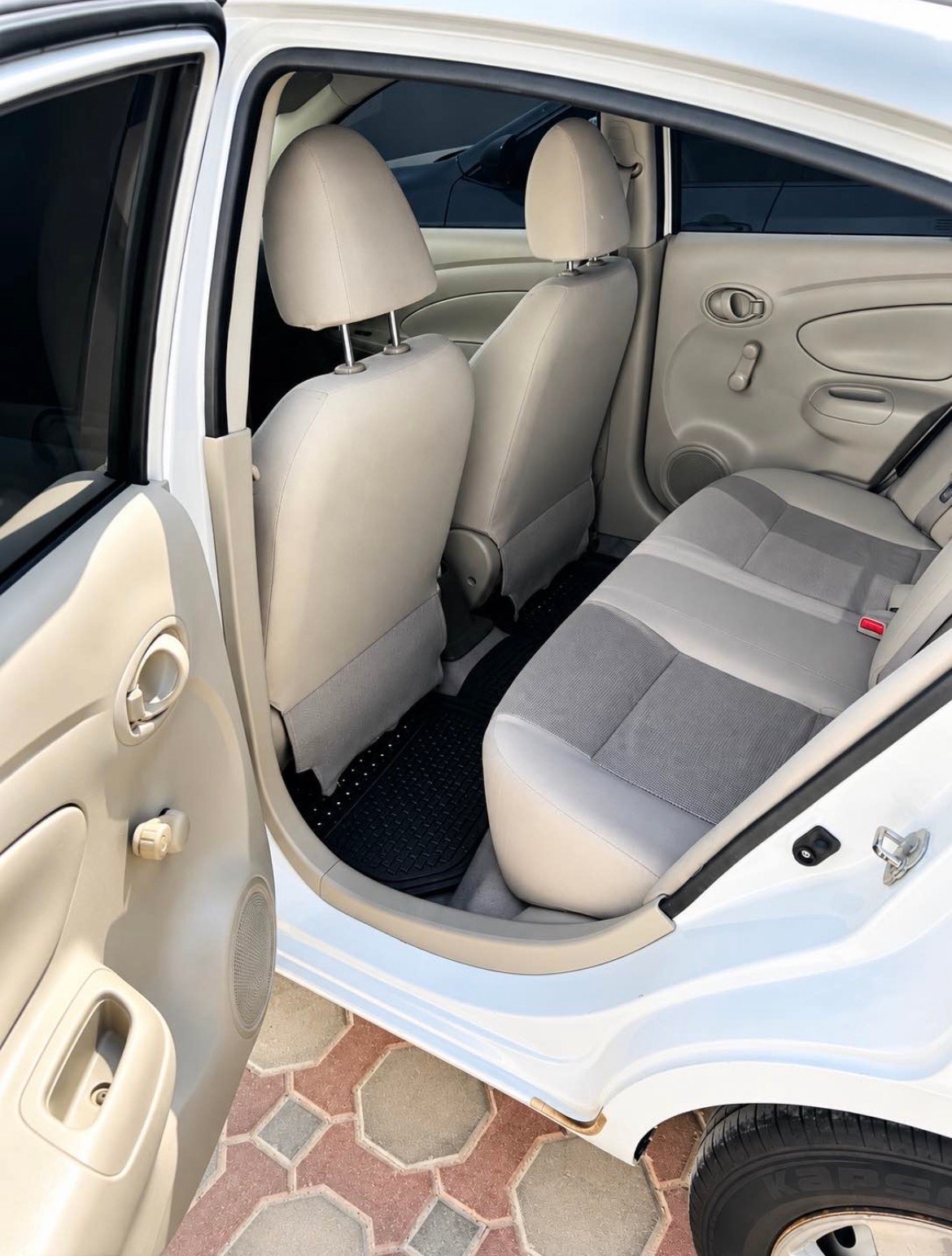White Nissan Sunny Base 2016