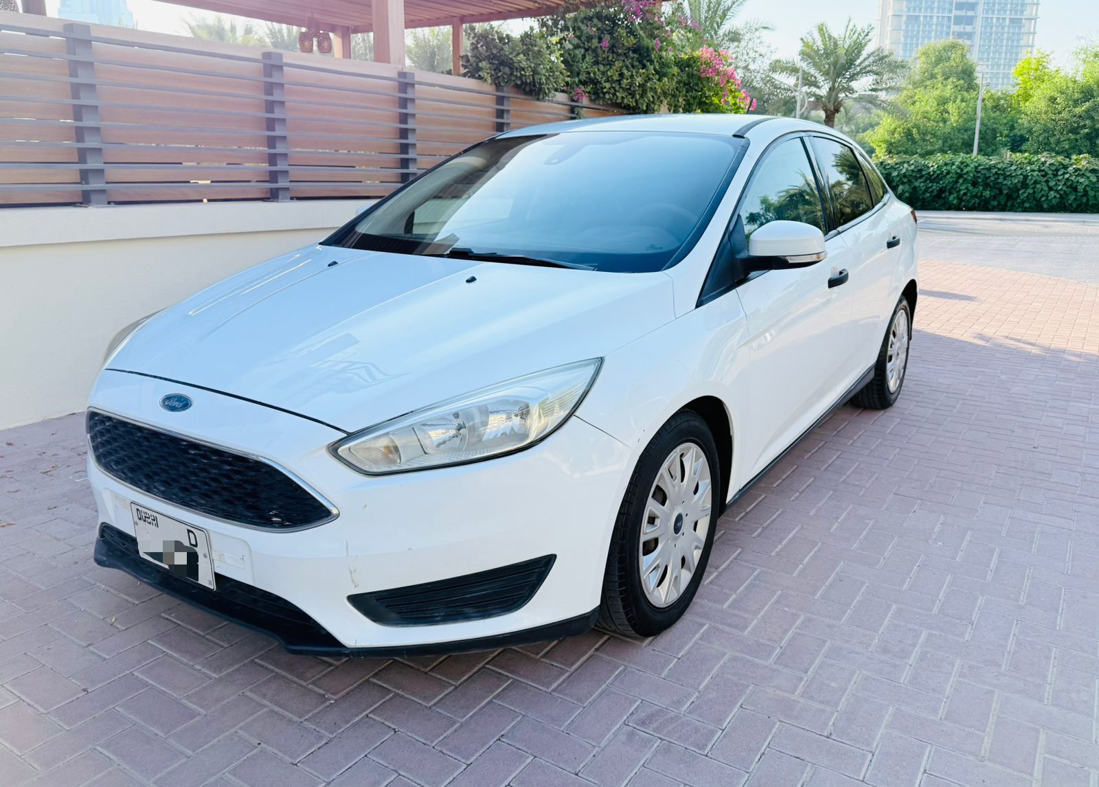 White Ford Focus S 2018