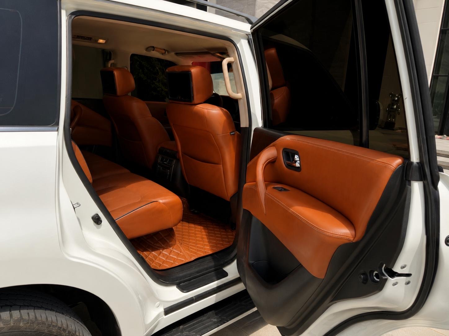 Weiß Nissan Patrol XE 2019