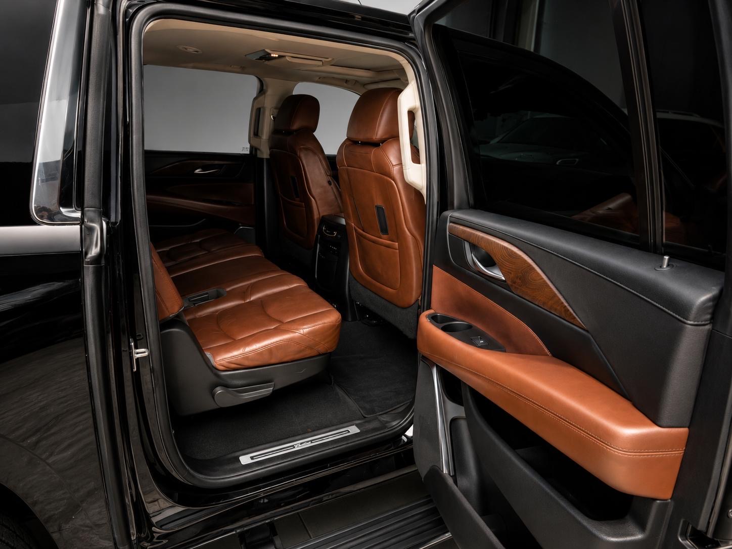 Black Cadillac Escalade ESV V 2017