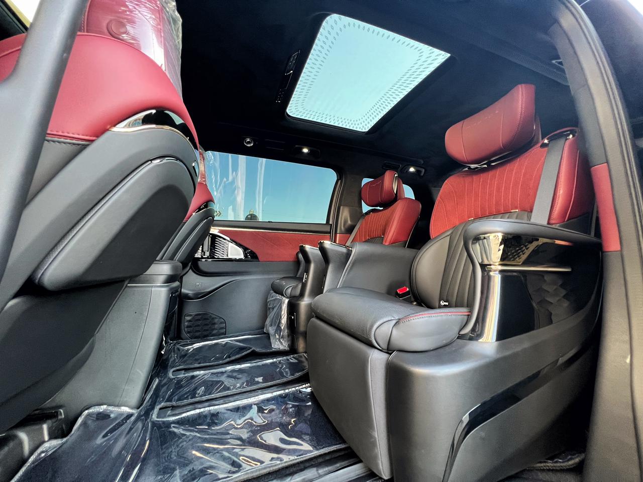 Ivory Black GAC M8 GX 2026