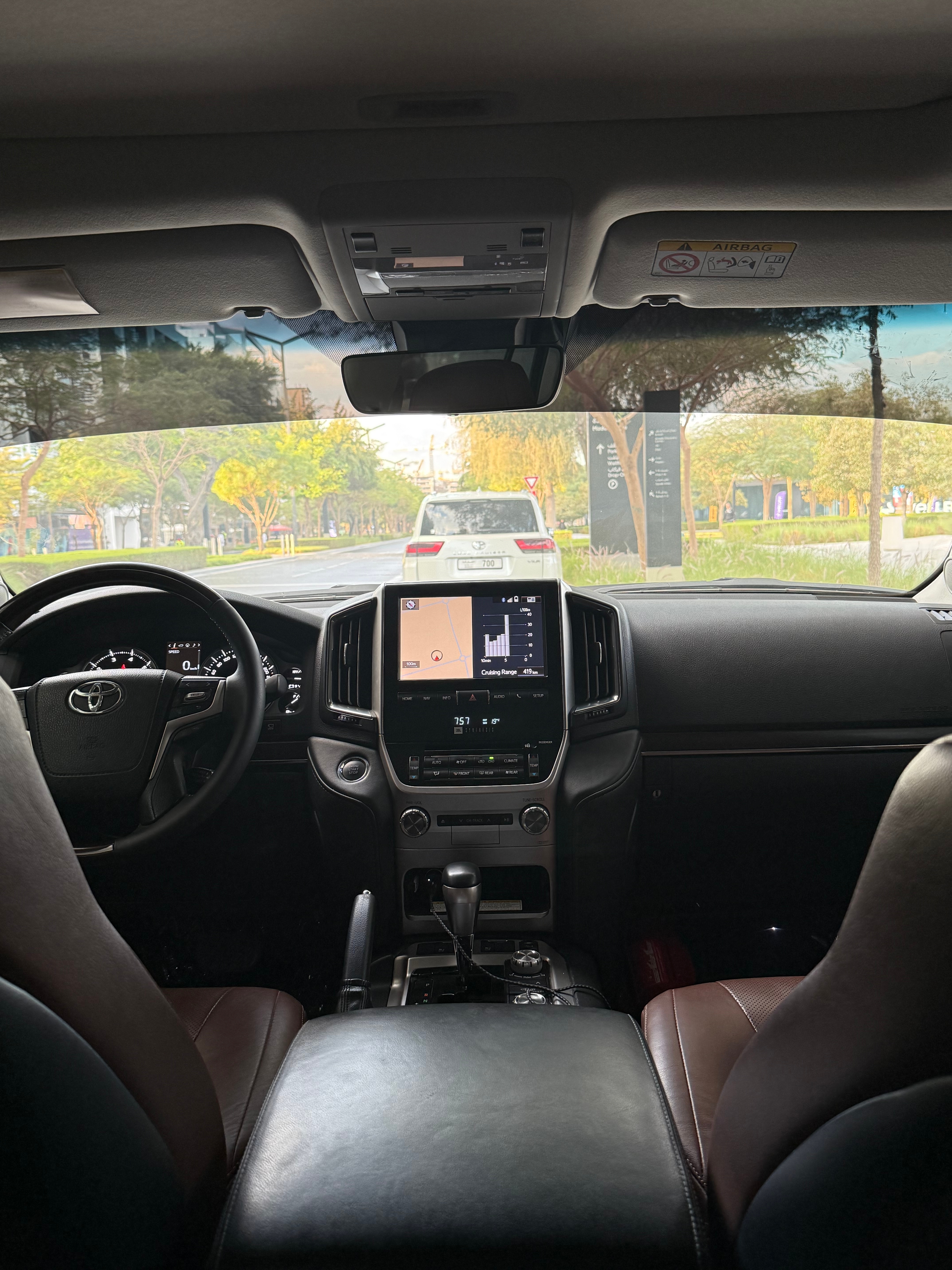 White Toyota Land Cruiser VXR V8 2019