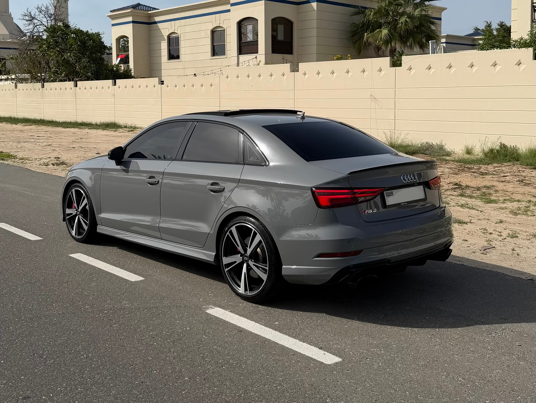 Gris foncé Audi RS3 TFSI Quattro 2017