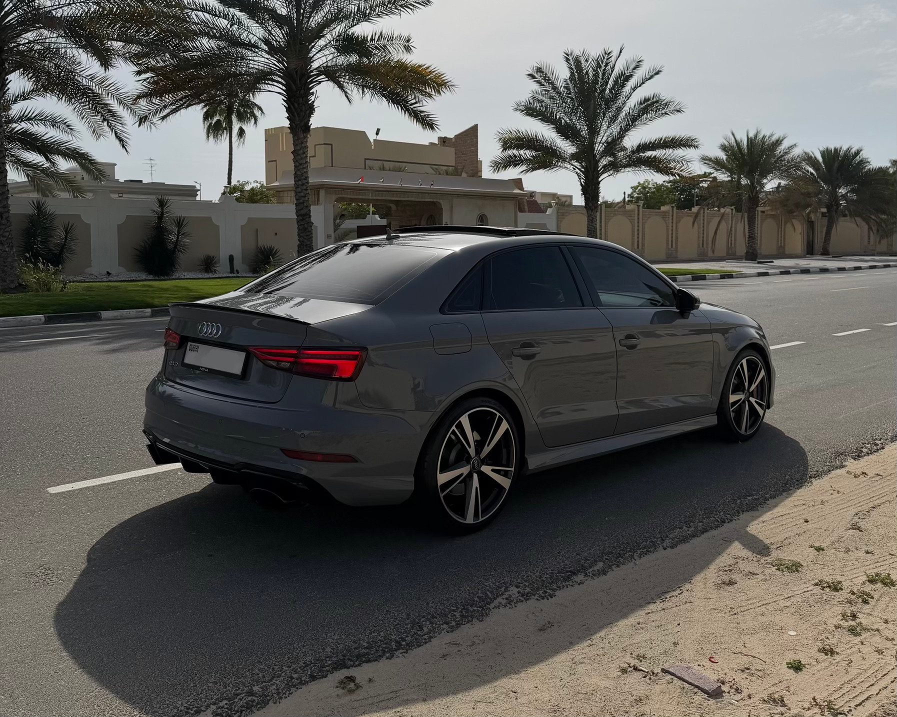 Gris foncé Audi RS3 TFSI Quattro 2017