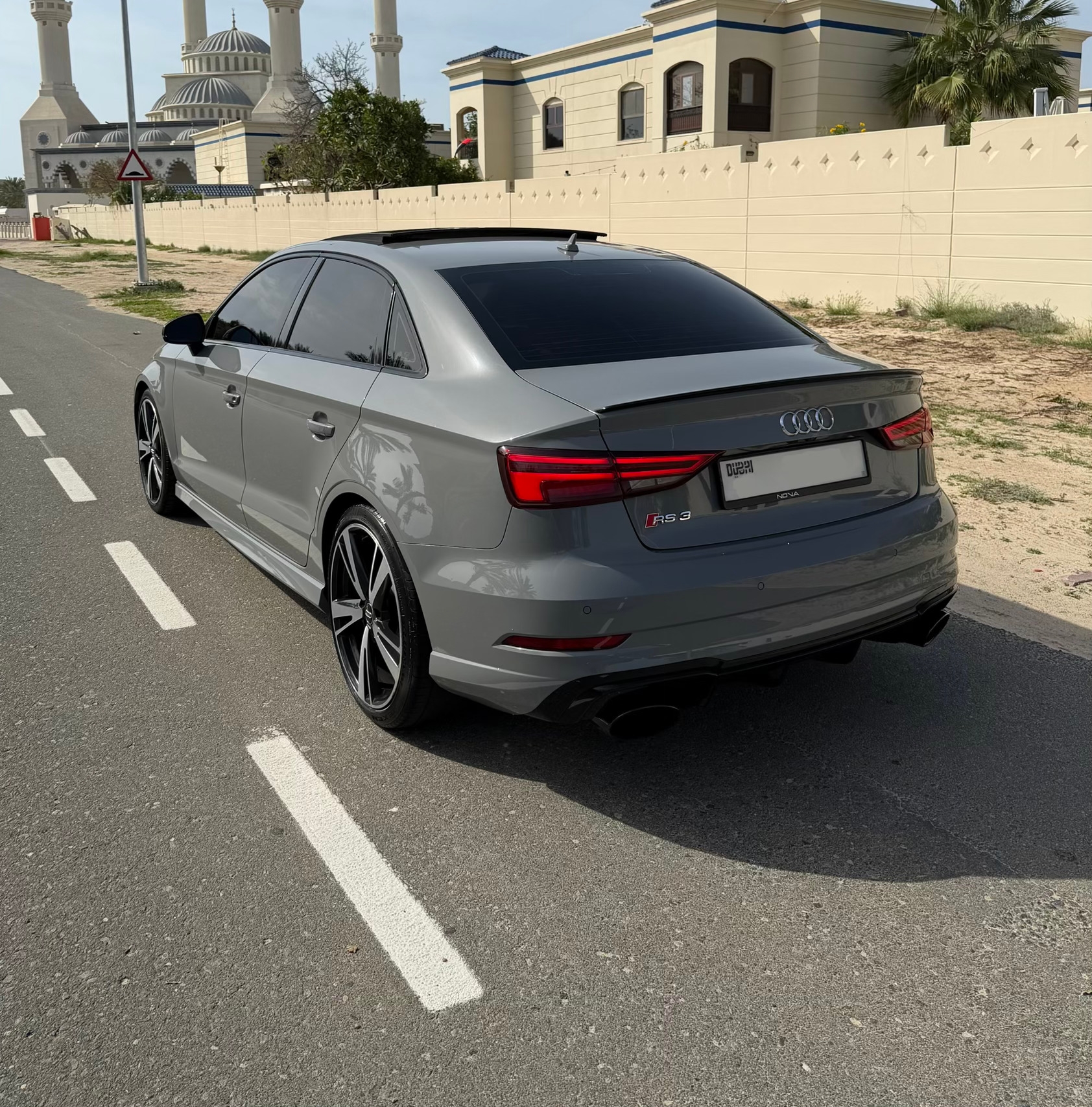 Gris foncé Audi RS3 TFSI Quattro 2017