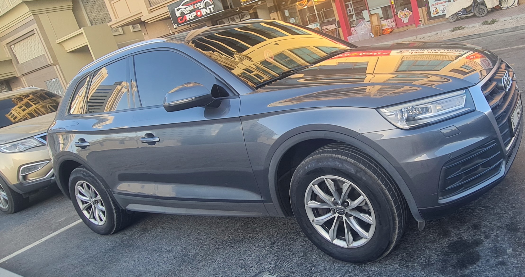 Grijs Audi Q5 45 TFSI quattro 2018
