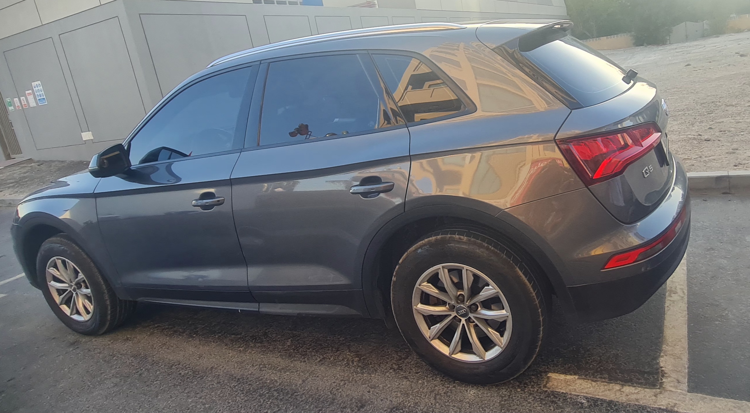 Grijs Audi Q5 45 TFSI quattro 2018
