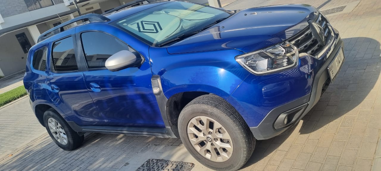 Blau Renault Duster LE 2023