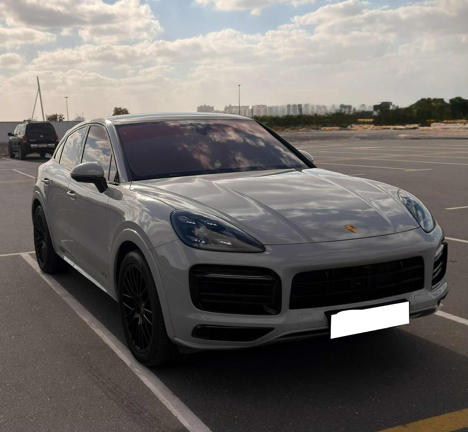 Grigio Porsche Cayenne GTS 2023