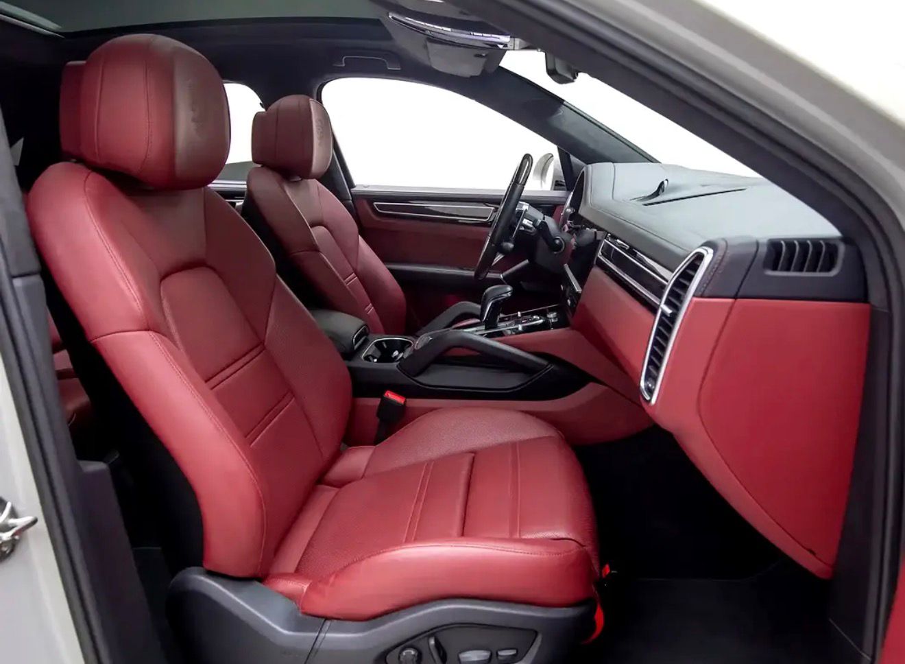 Gray Porsche Cayenne GTS 2023