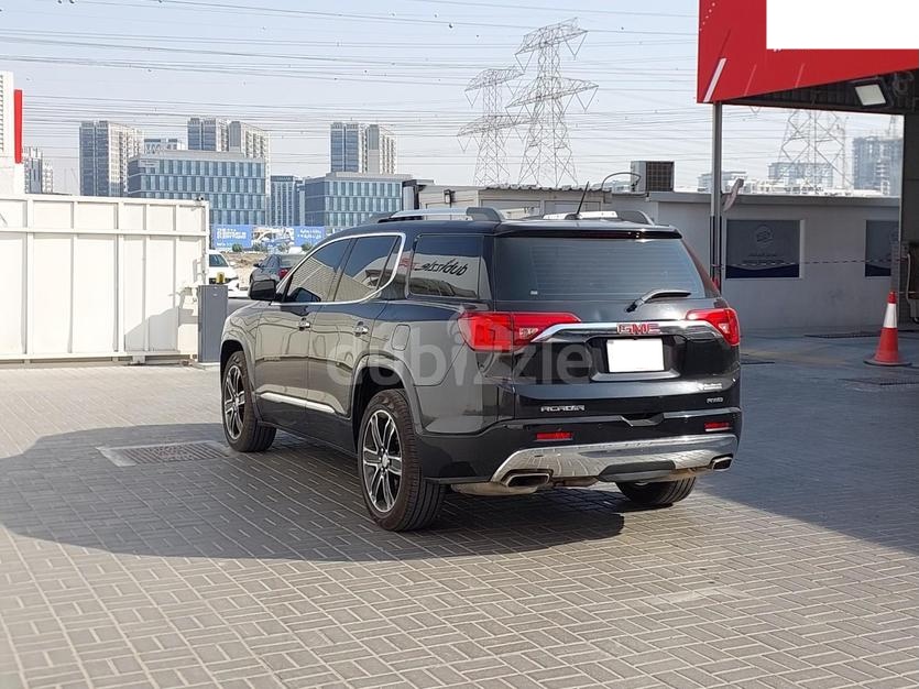 Nero GMC Acadia Denali 2018
