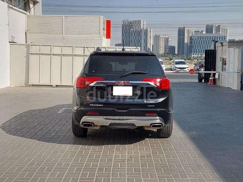 Nero GMC Acadia Denali 2018