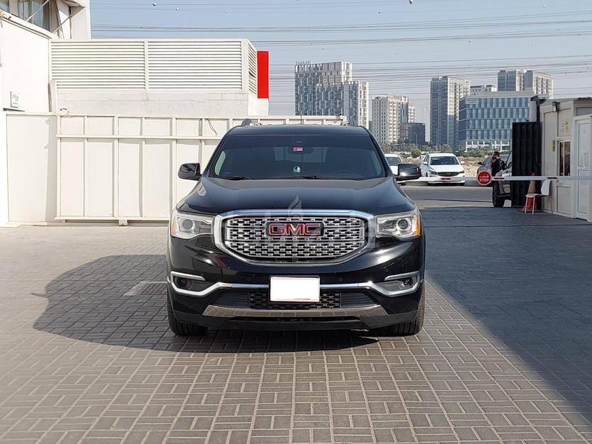 Nero GMC Acadia Denali 2018