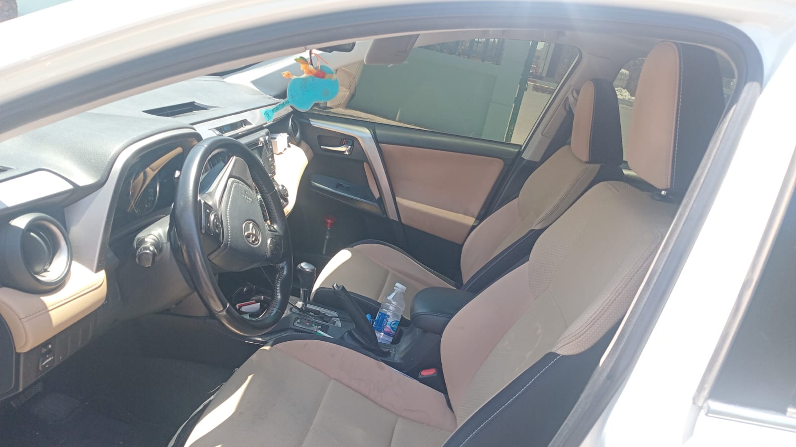 Pearl White Toyota RAV4 GX 2016
