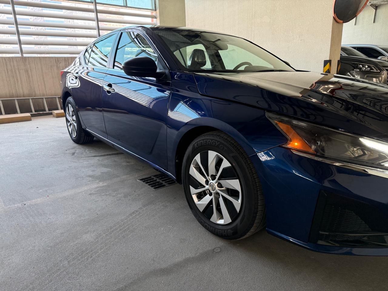 Blue Nissan Altima 2.5 2024