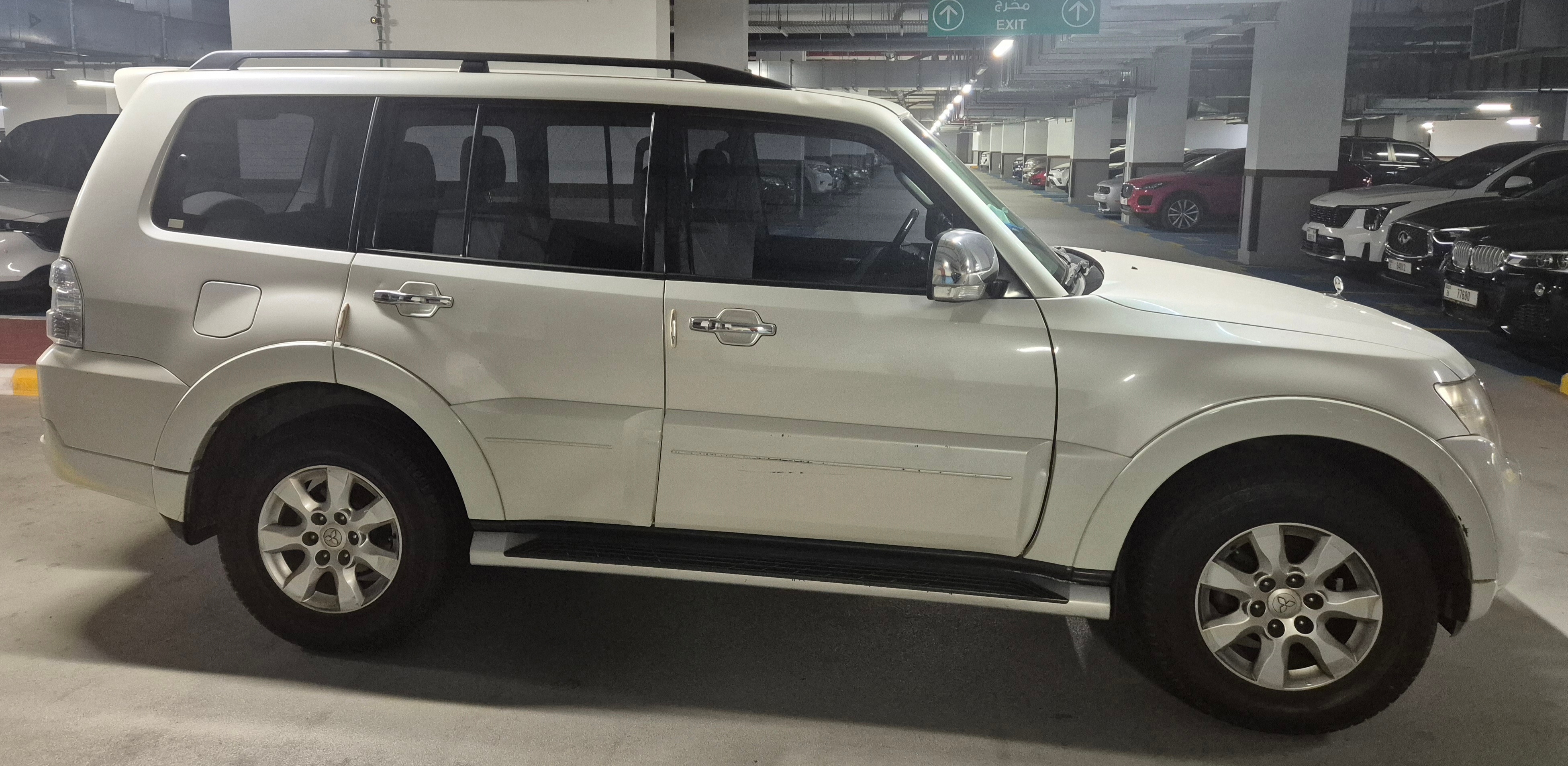 Blanco Mitsubishi Pajero GLS Top 5 Door 2014