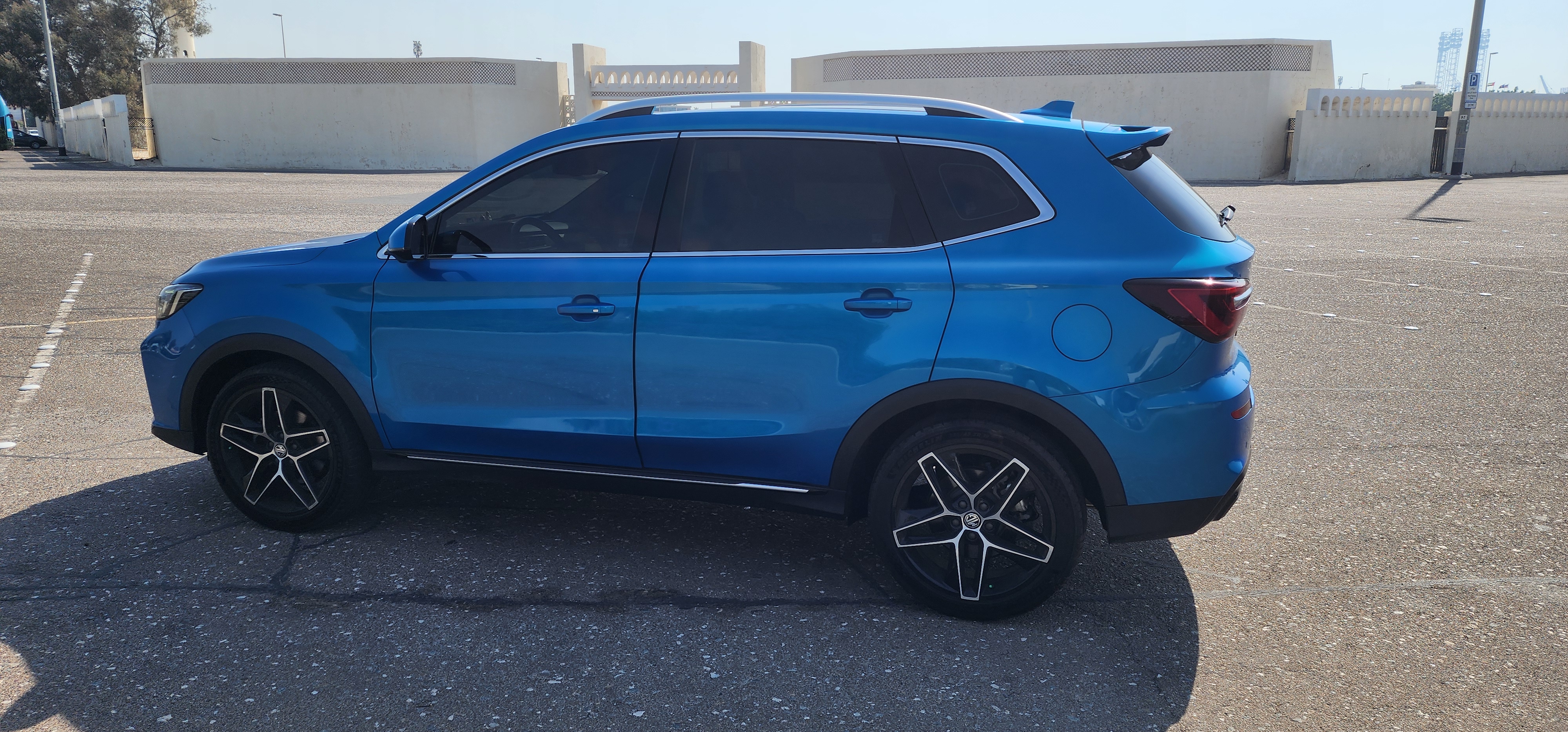 Bleu MG RX5 Luxury 2023