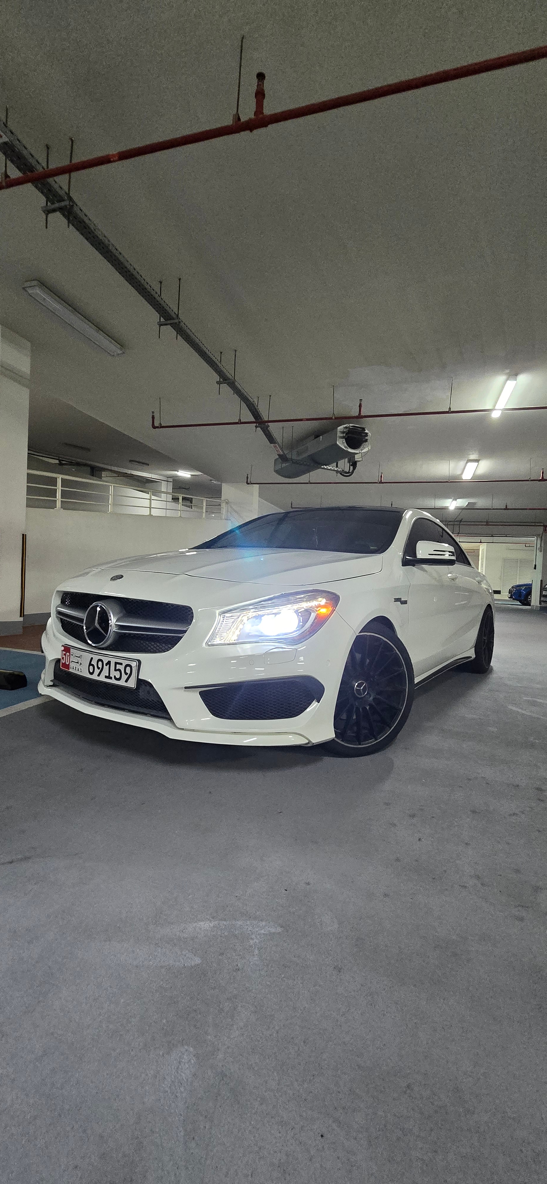 白色的 奔驰 奔驰CLA250 2014