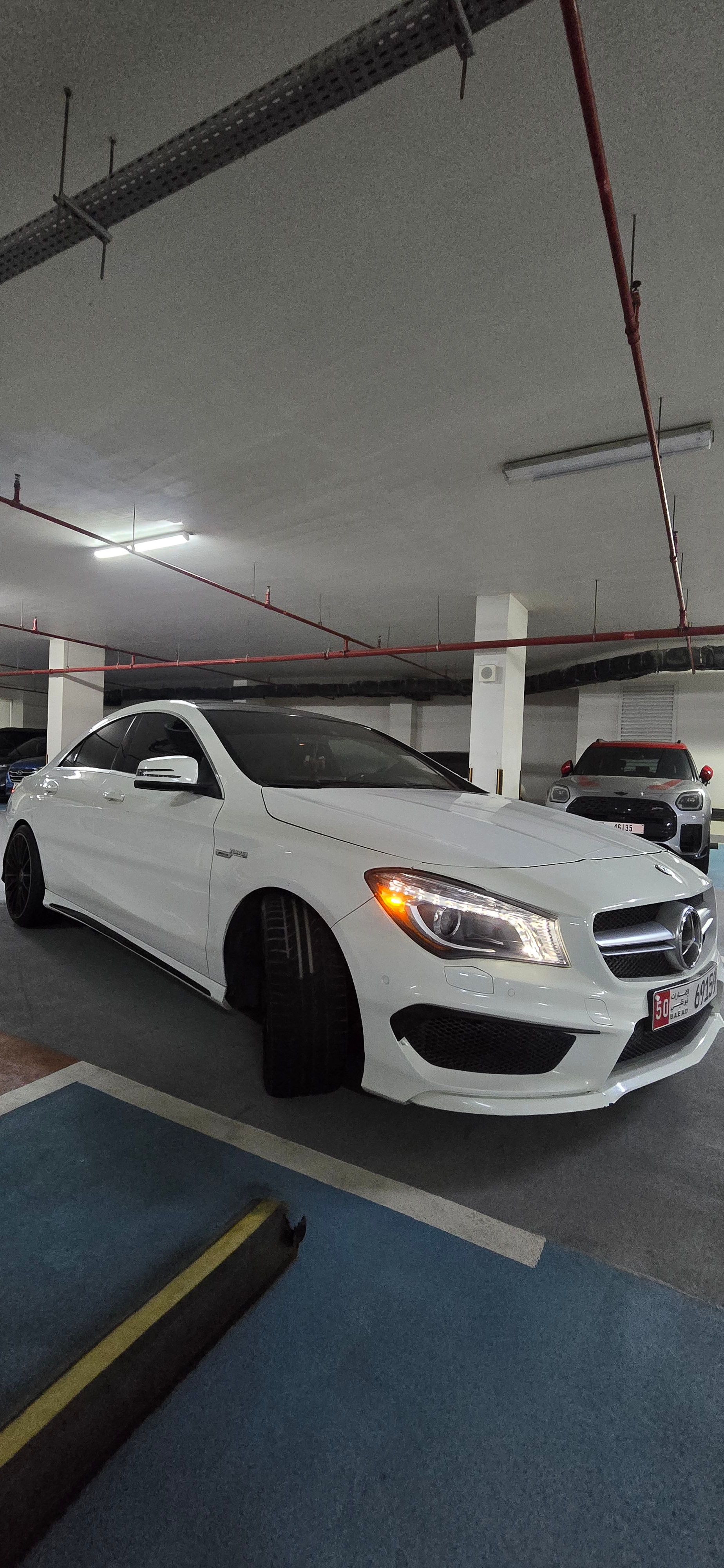 白色的 奔驰 奔驰CLA250 2014