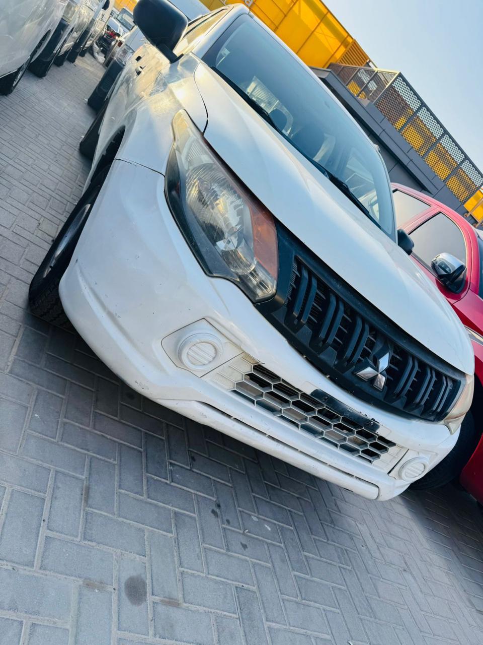 Bianca Mitsubishi L200 Double Cab GLS 2016