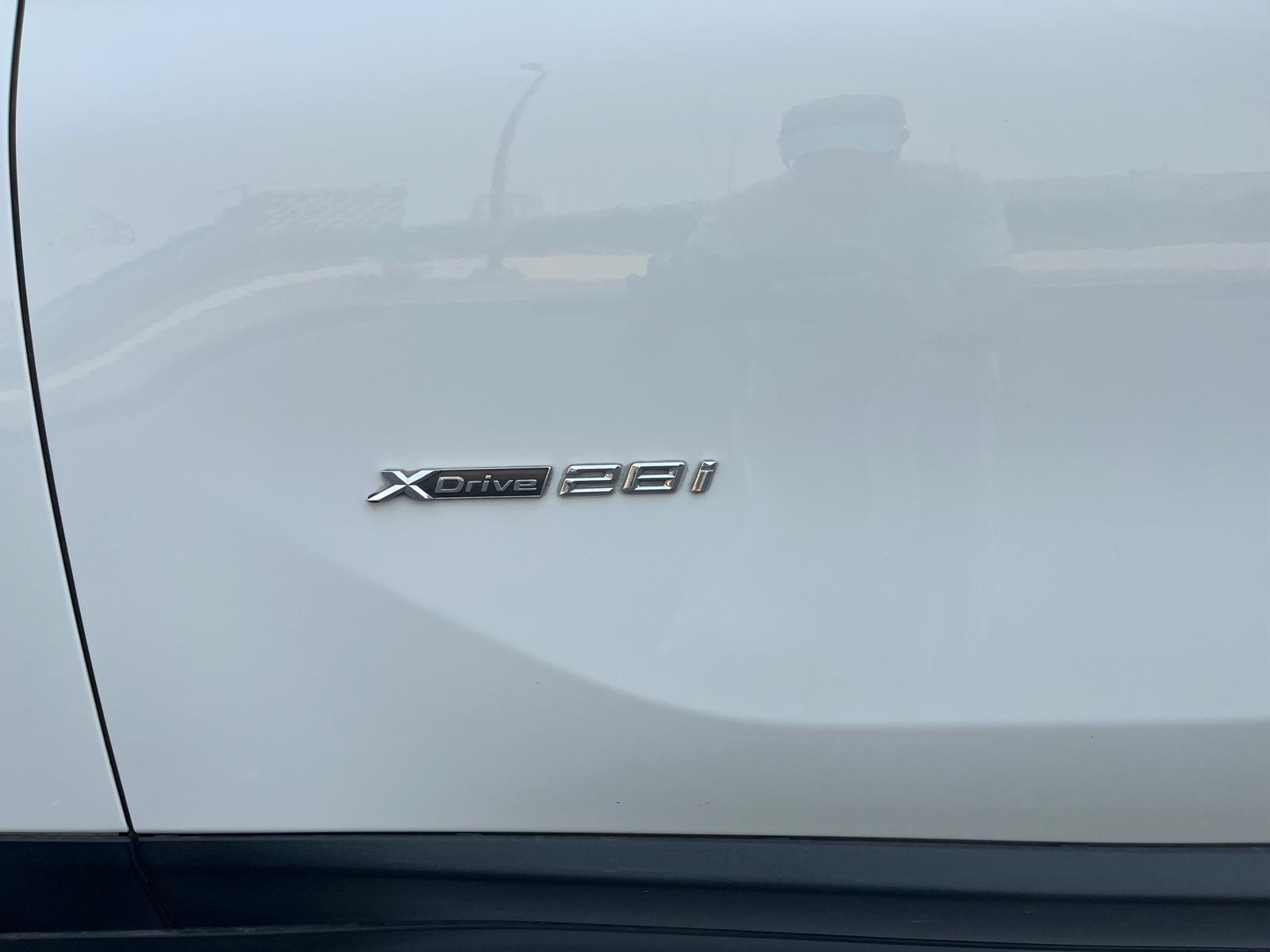 White BMW X1 xDrive28i 2018