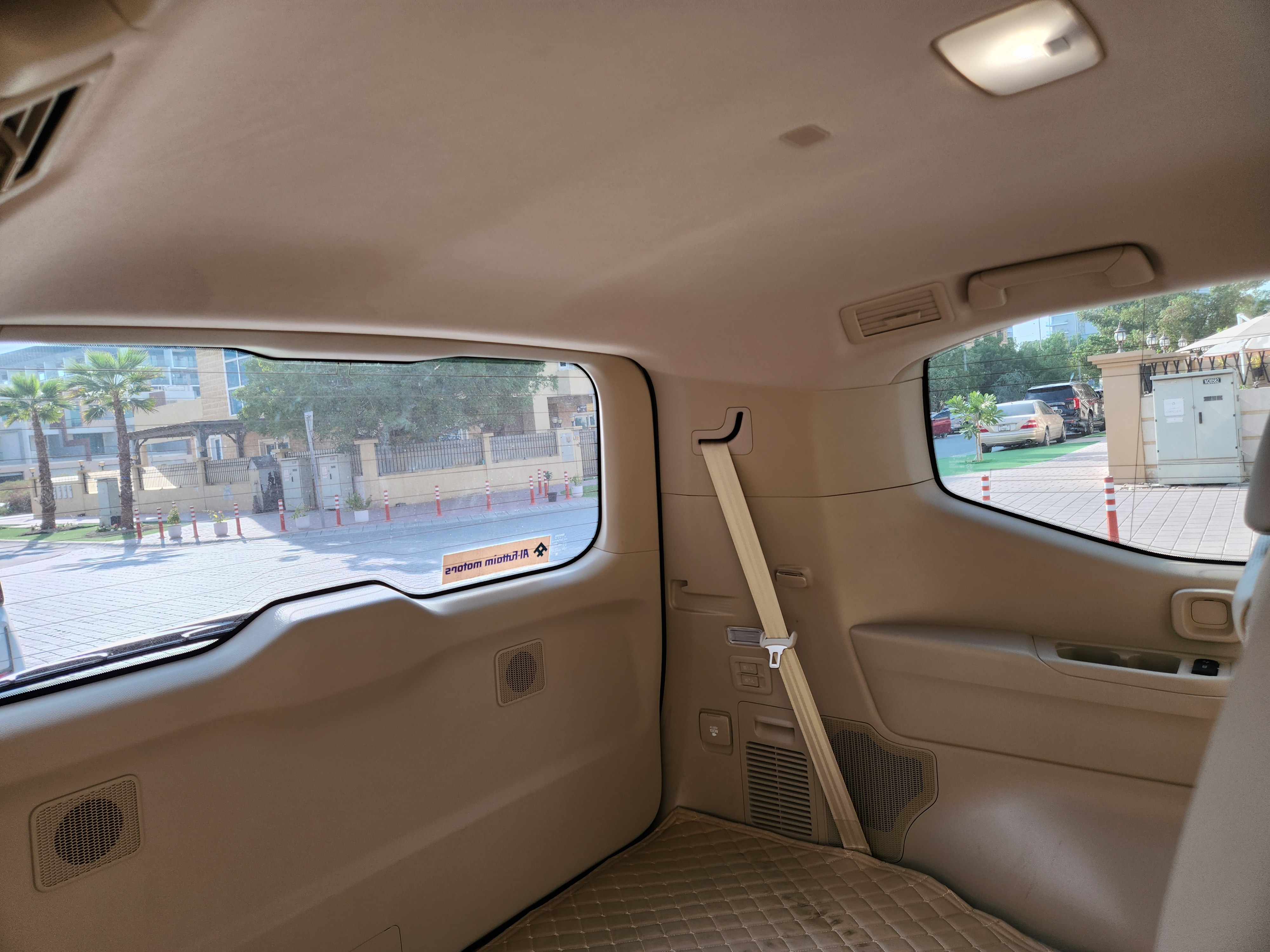 Blanc Toyota Land Cruiser 4.0L 2022