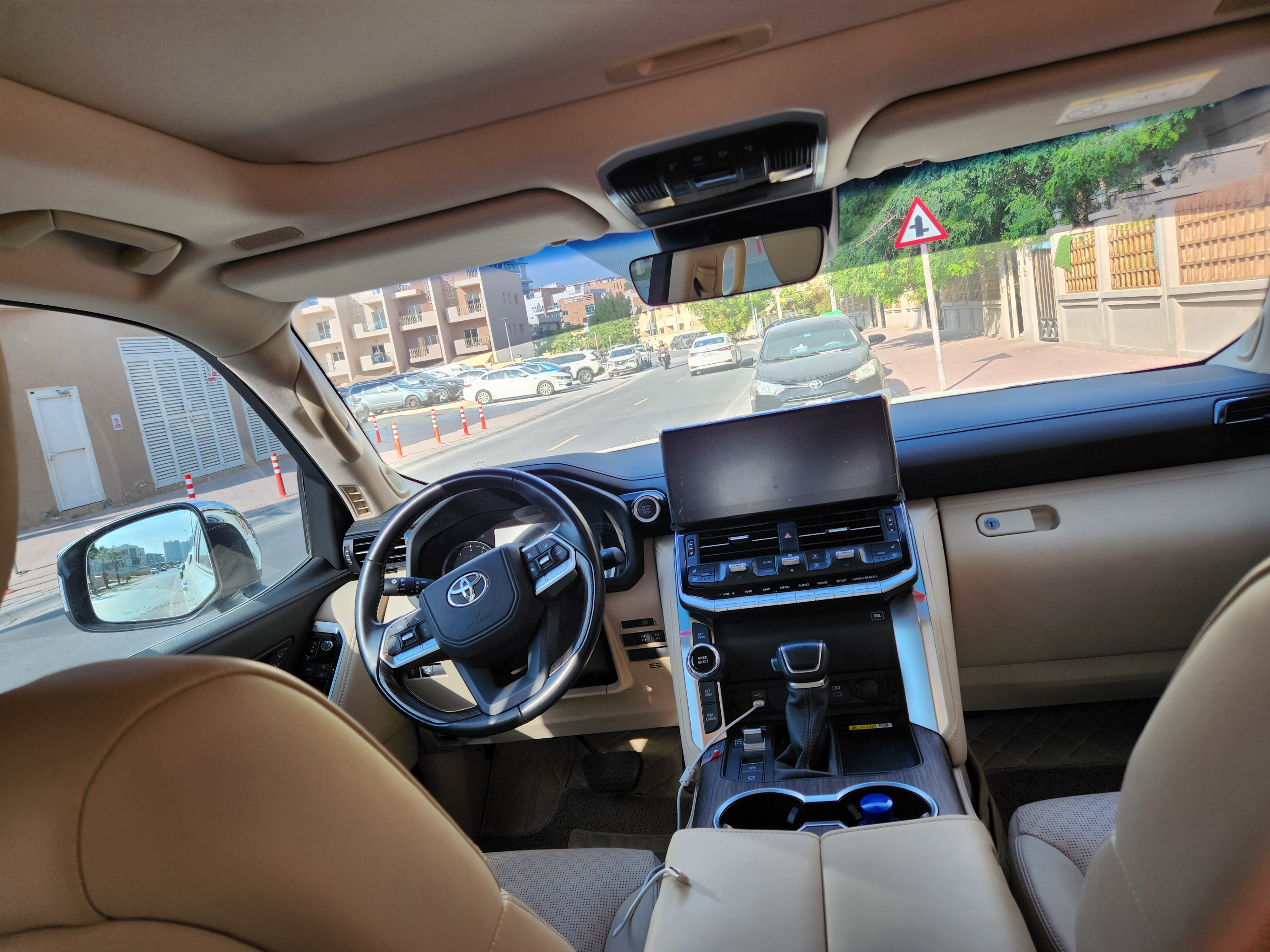 Blanc Toyota Land Cruiser 4.0L 2022