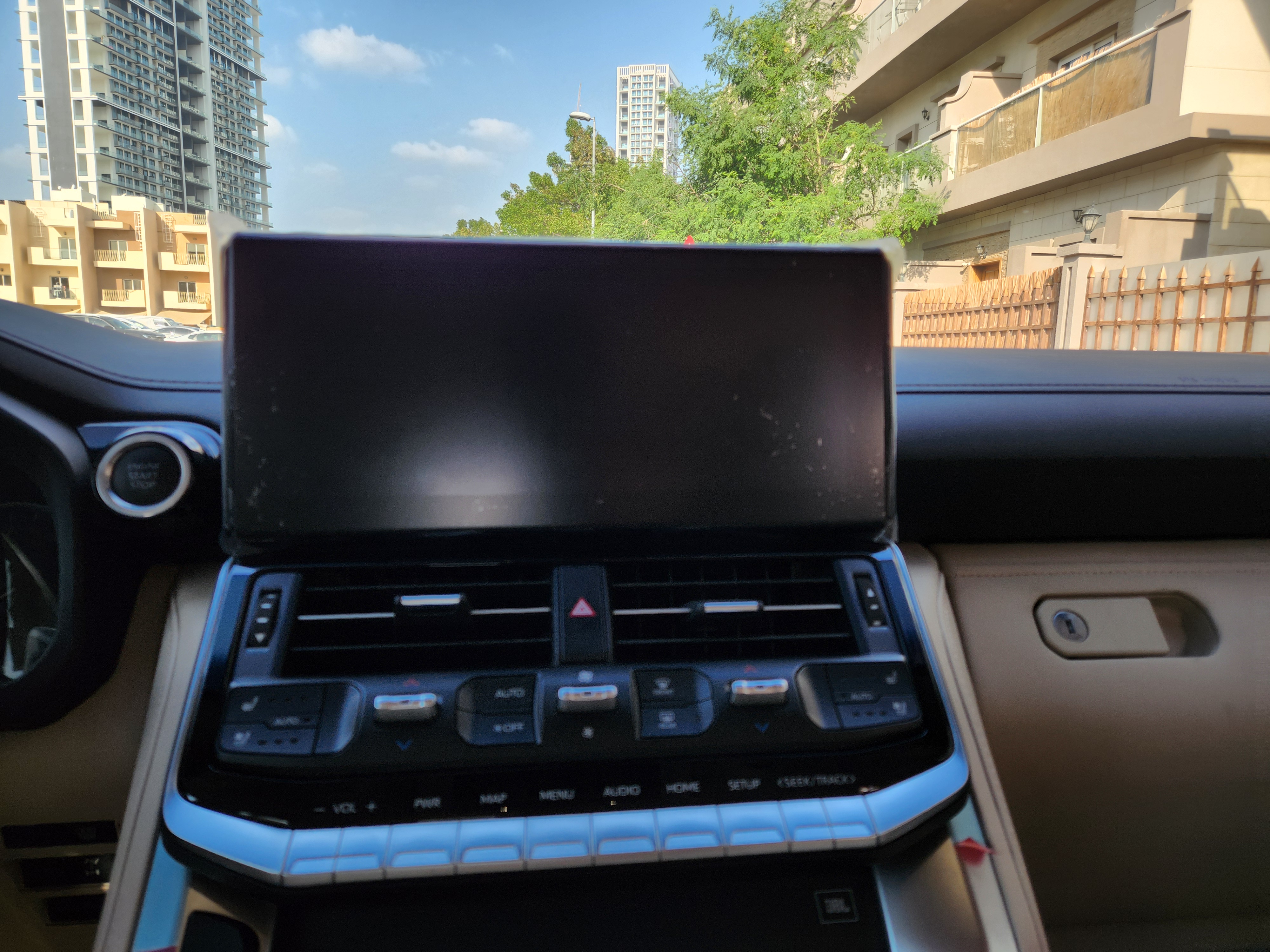 Blanc Toyota Land Cruiser 4.0L 2022