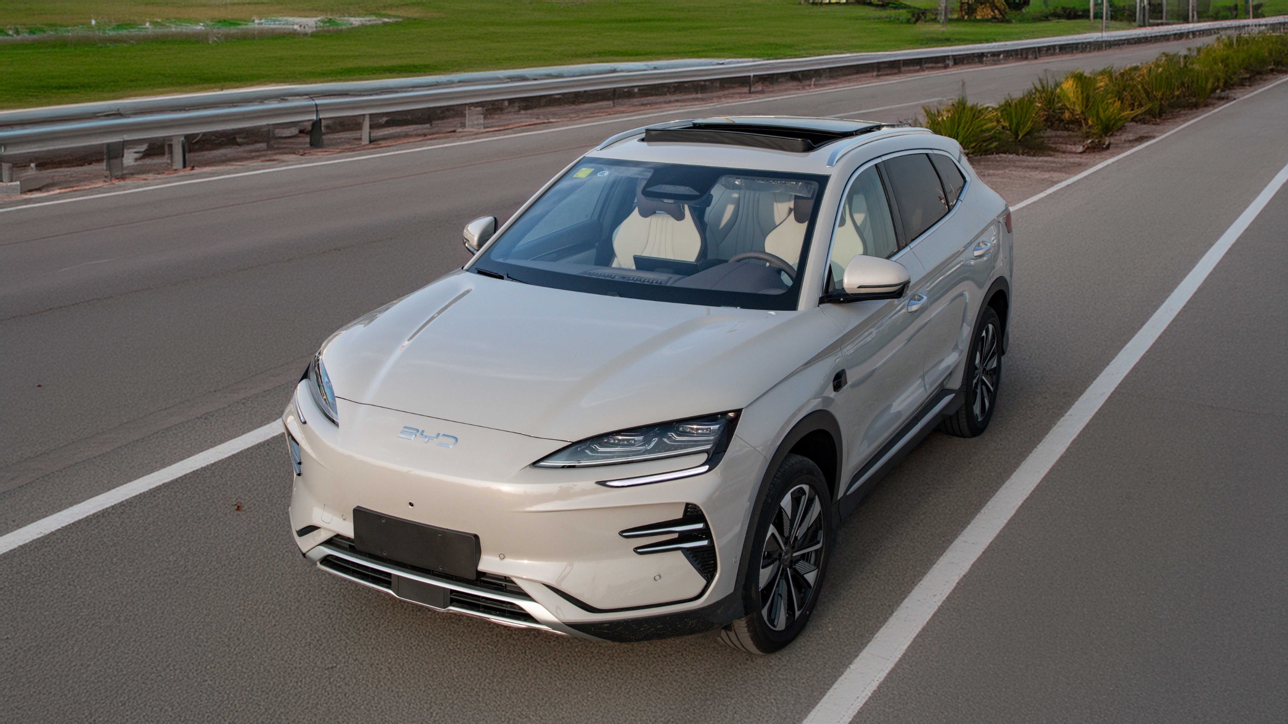 Gray BYD Song Plus PREMIUM 2025