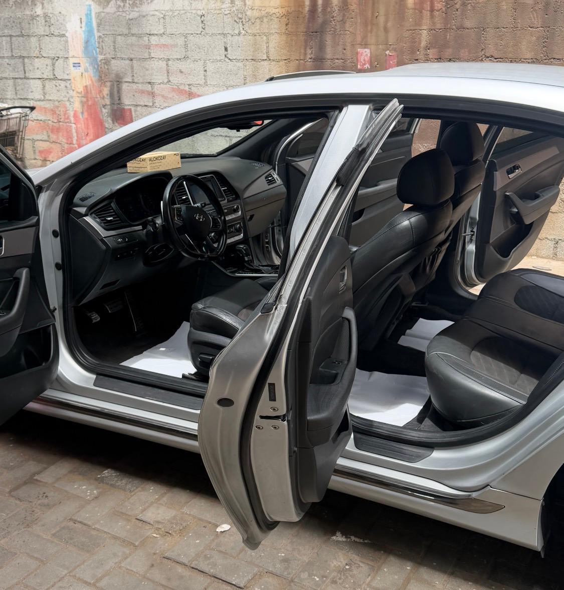 Zilver Hyundai Sonata Sport 2018