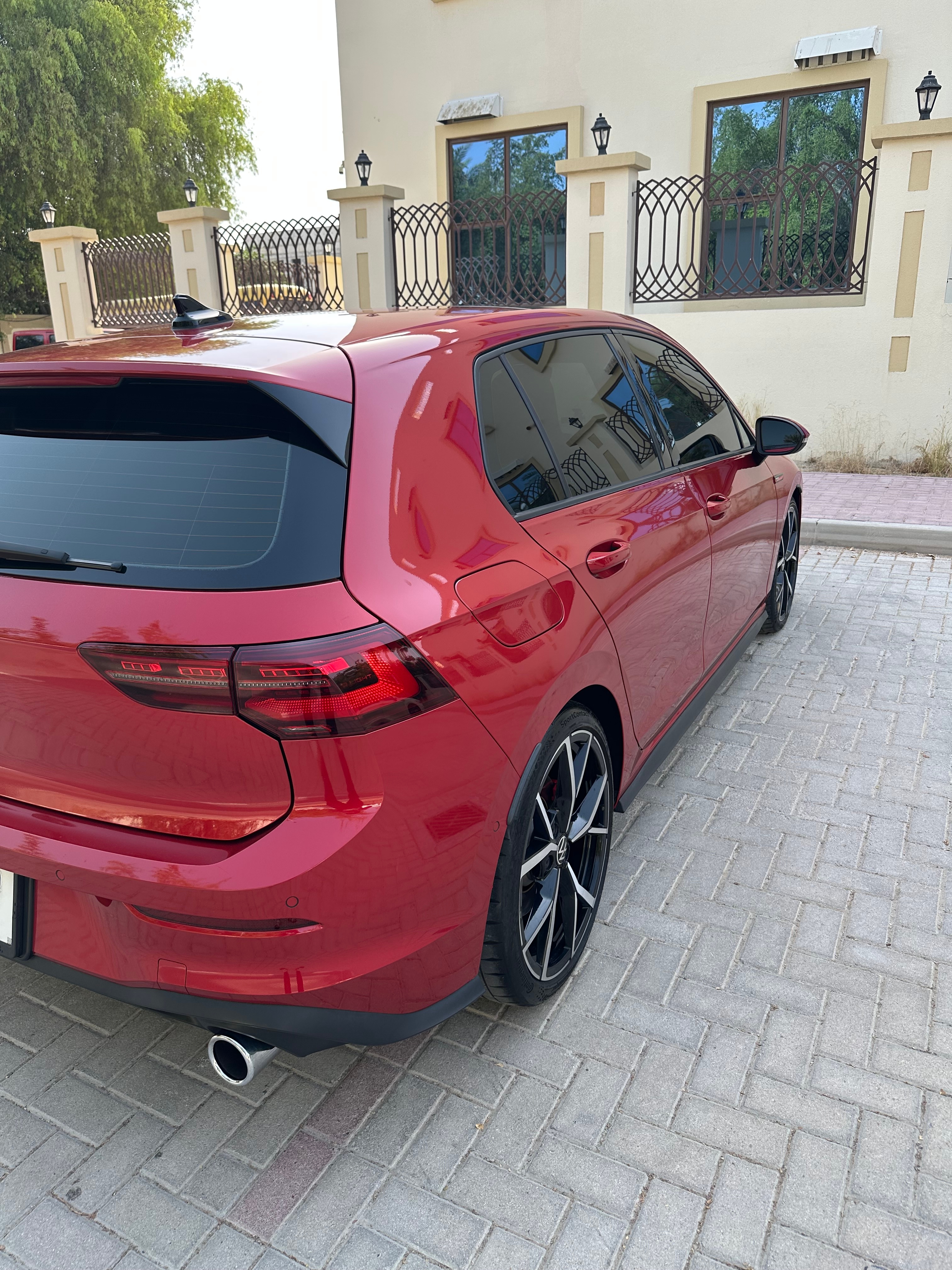 rojo Volkswagen Golf GTI P2 2021